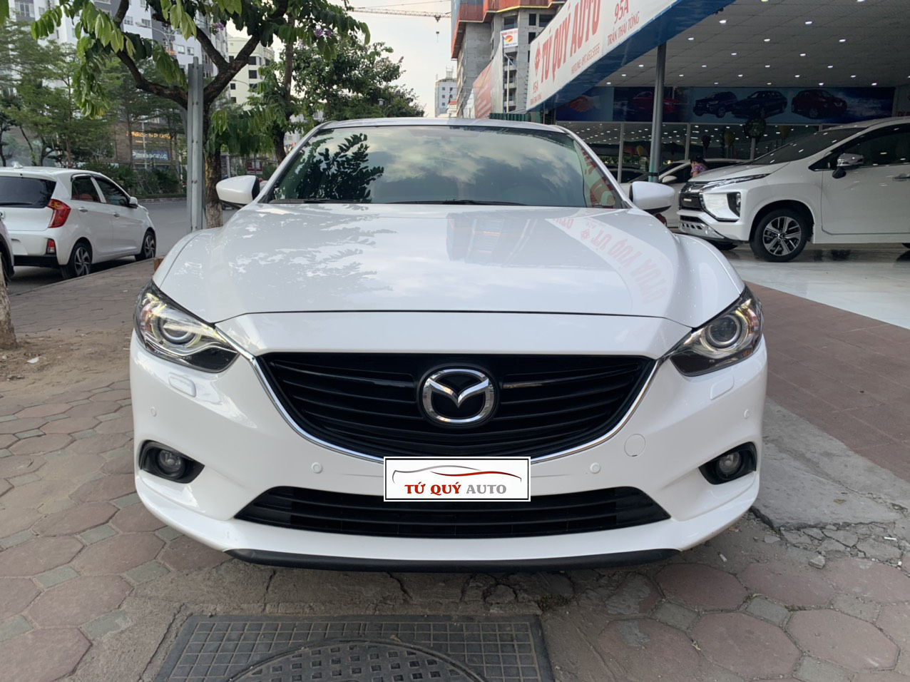 Xe Mazda 6 2.5AT 2014 - Trắng