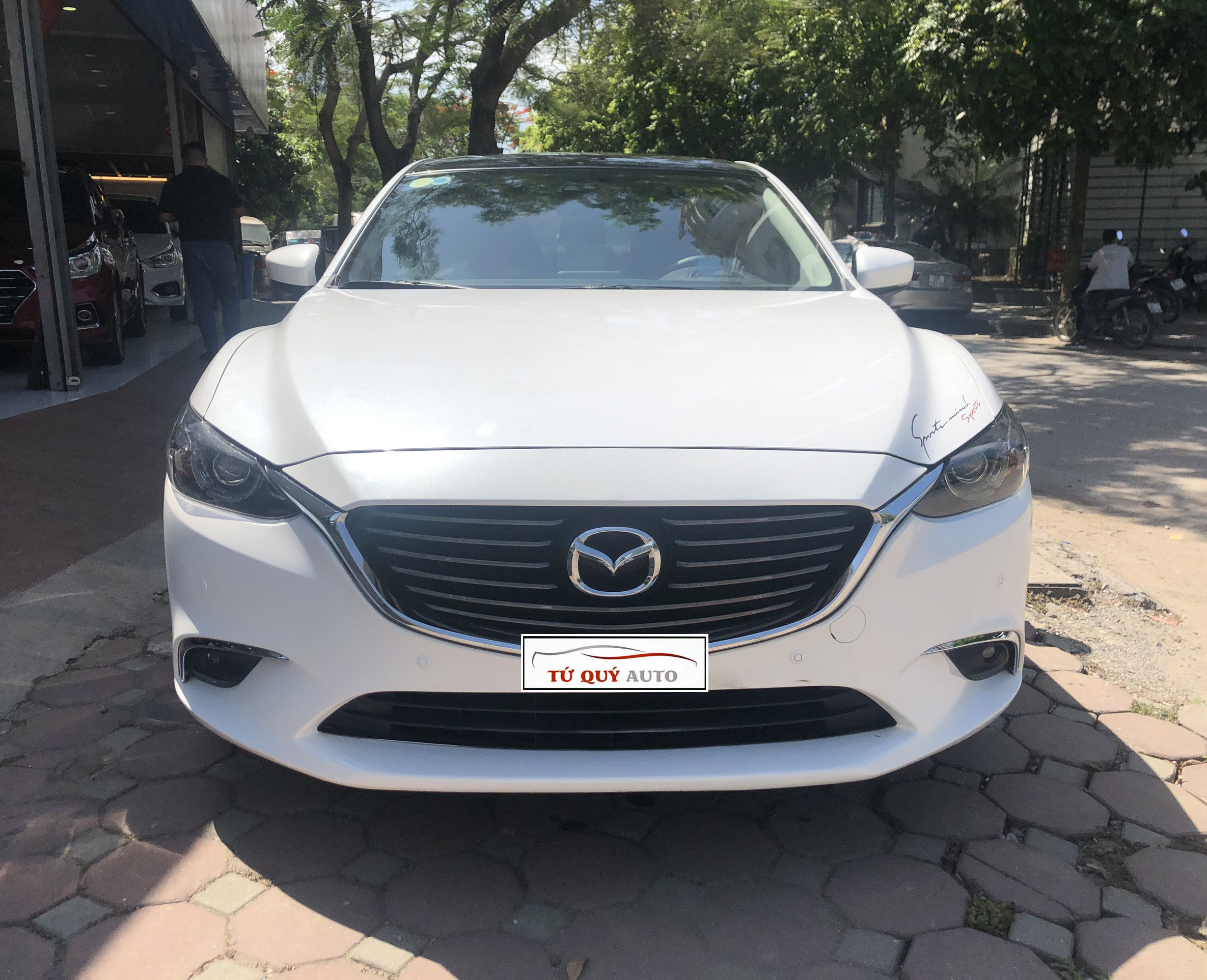 Xe Mazda 6 2.0L Premium 2017 - Trắng