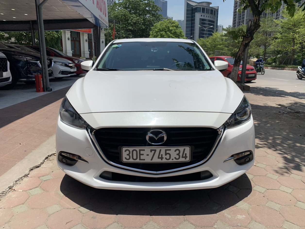 Xe Mazda 3 1.5AT Facelift 2017 - Trắng