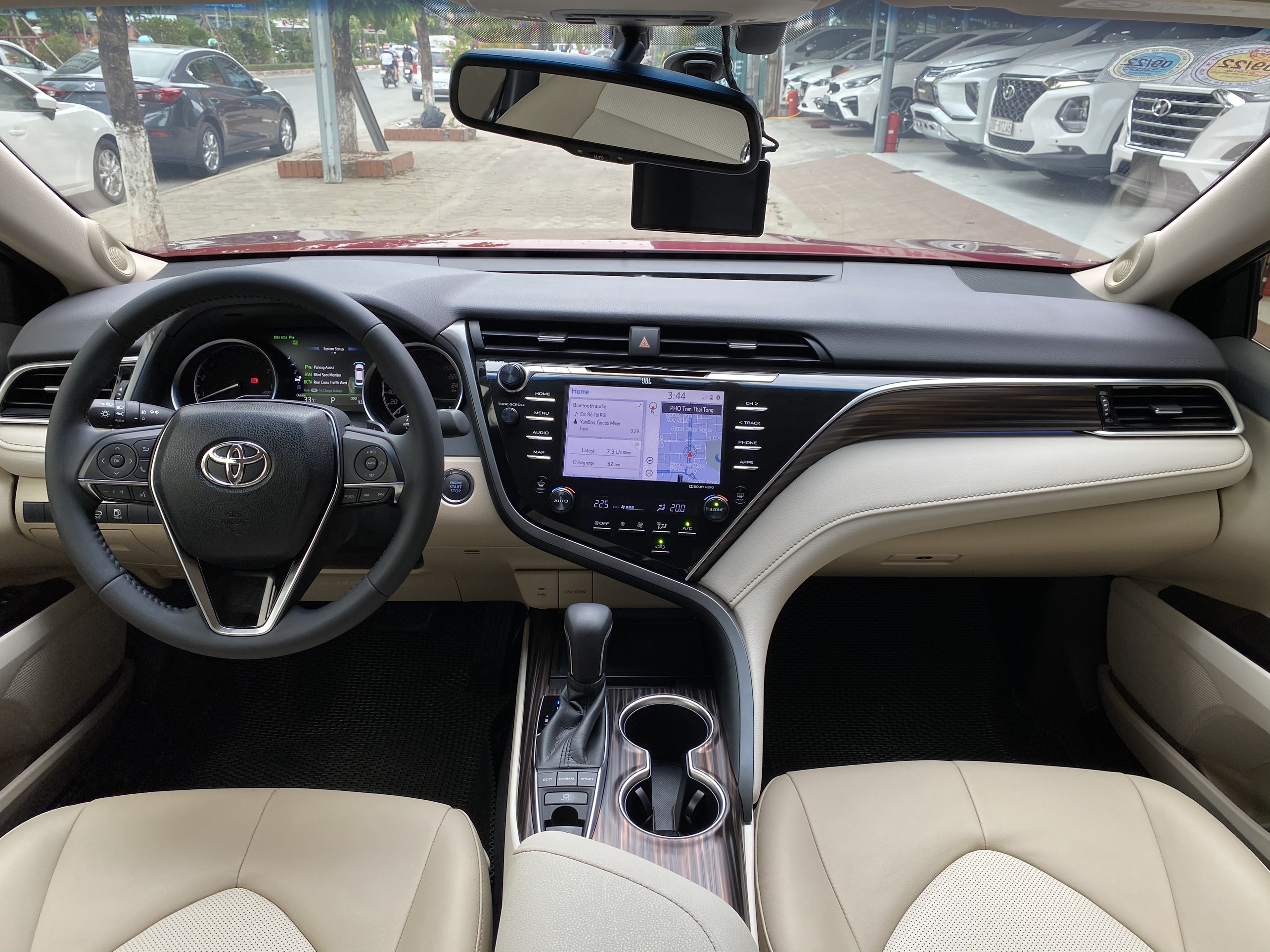 Toyota Camry 2.5Q 2020 - 6