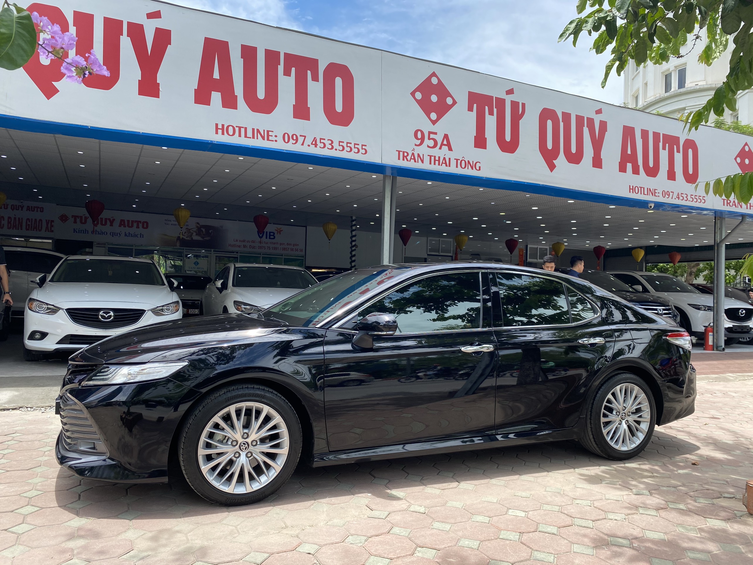 Toyota Camry 2.5Q 2020 - 5