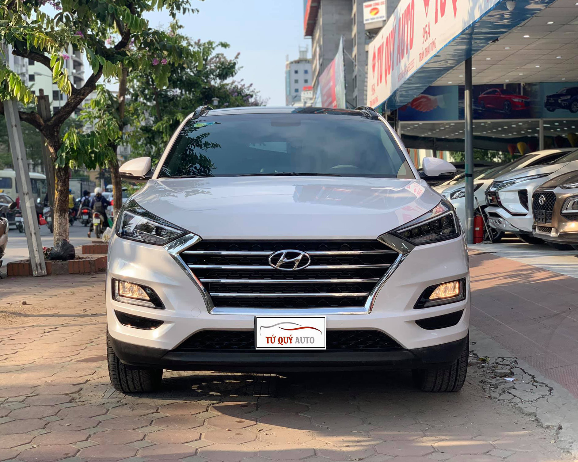 Xe Hyundai Tucson 2.0ATH 2019 - Trắng