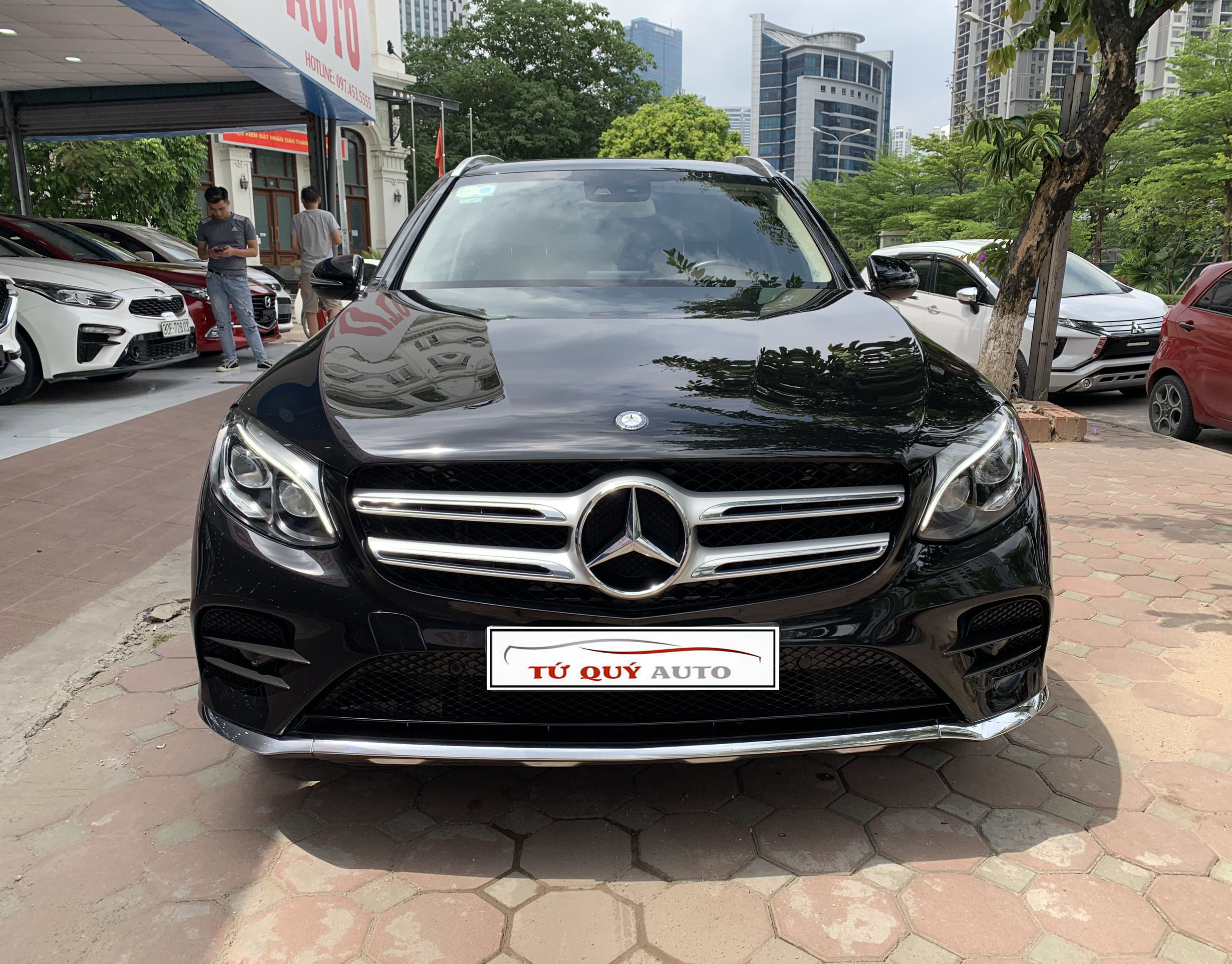 Xe Mercedes Benz GLC 300 4Matic 2016 - Đen