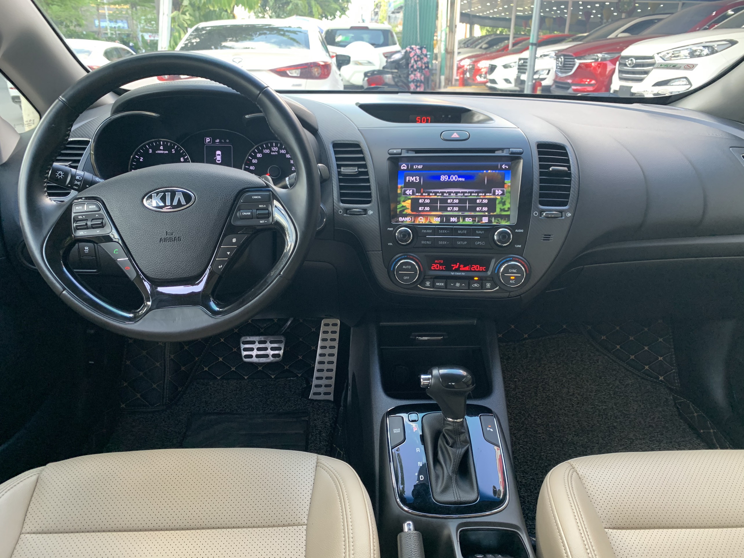 Kia Cerato 2.0AT 2017 - 6