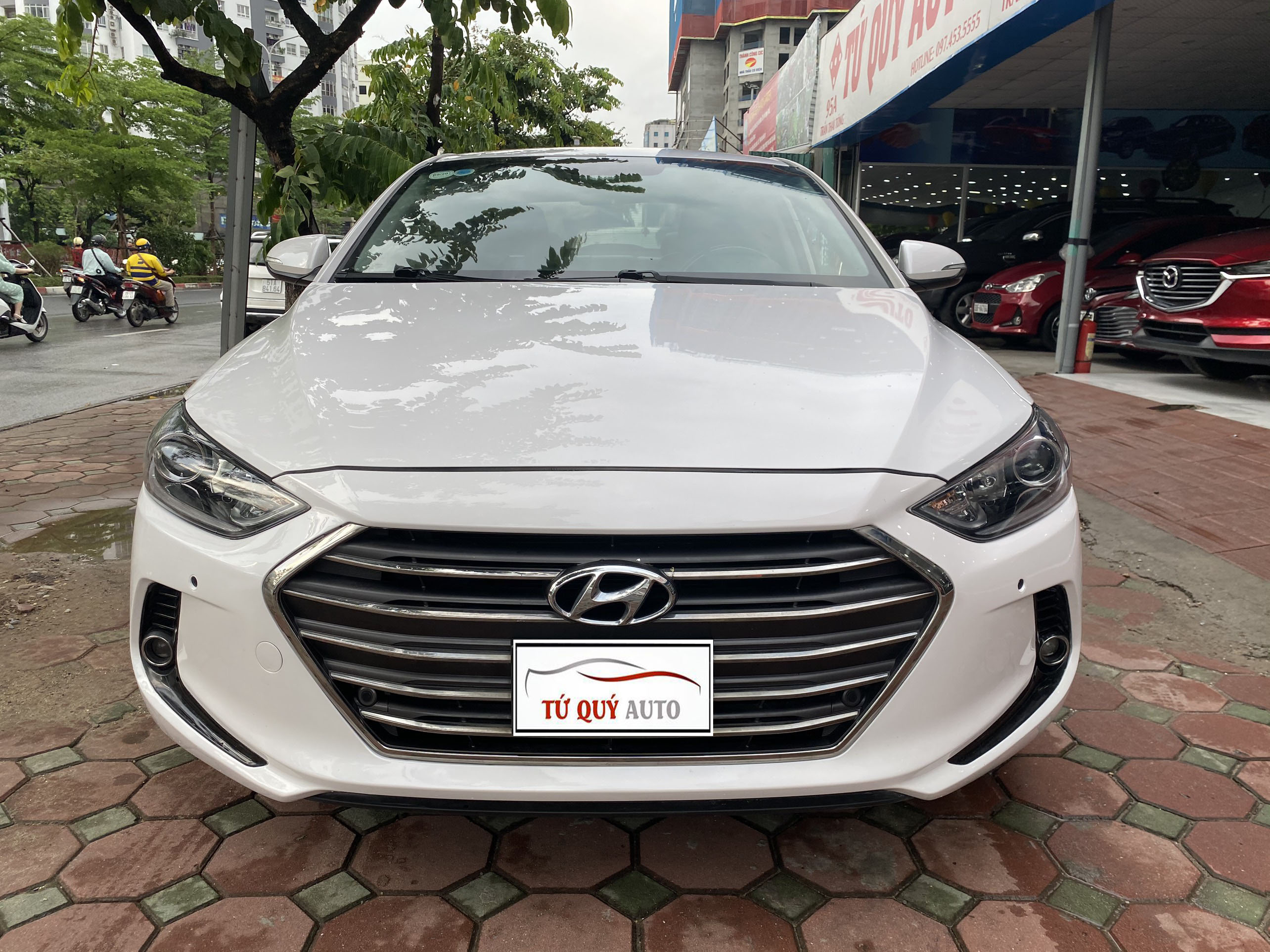 Xe Hyundai Elantra 2.0AT 2016 - Trắng