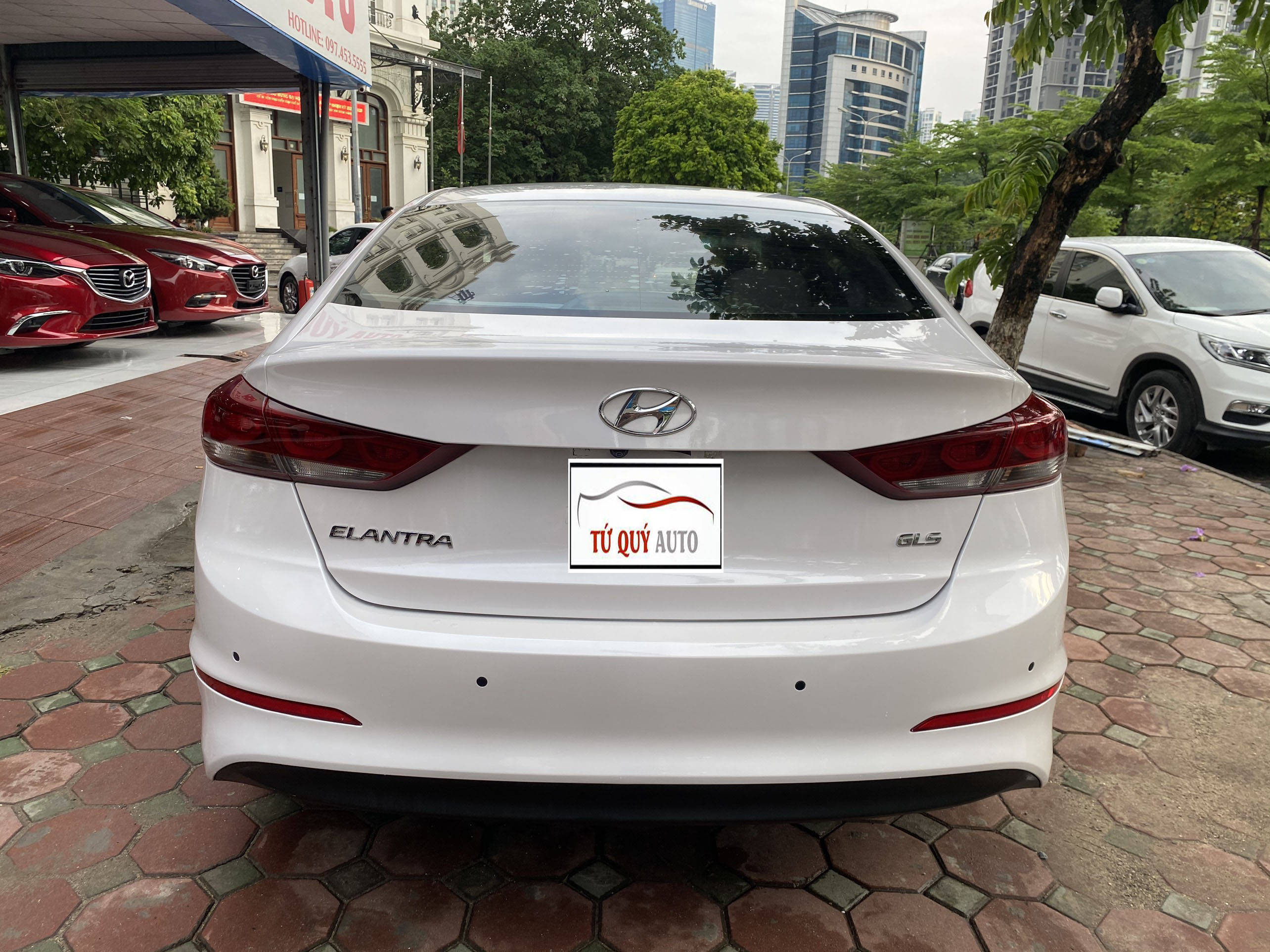 Hyundai Elantra 2.0AT 2016 - 2