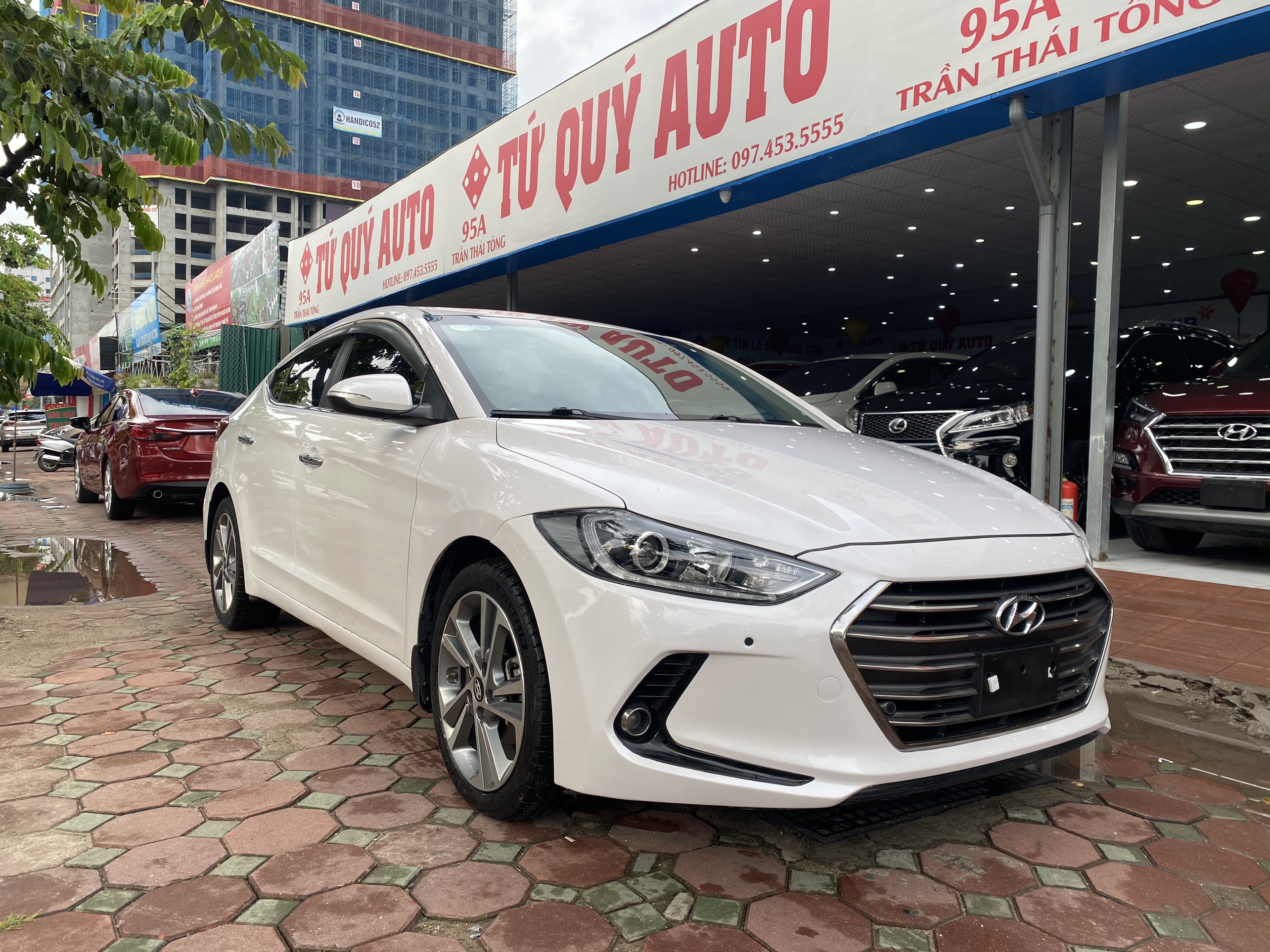 Hyundai Elantra 2.0AT 2016 - 3