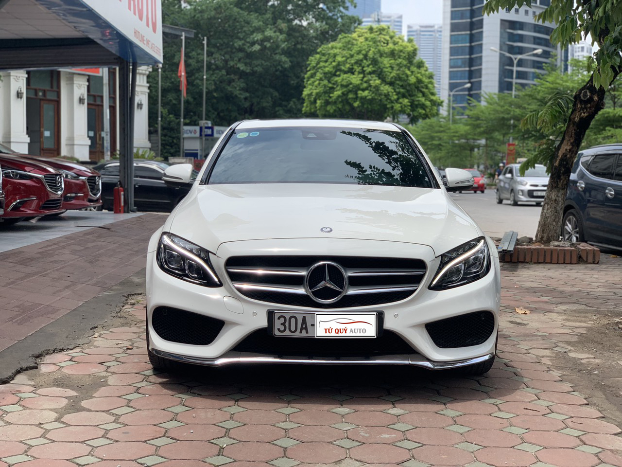 Xe Mercedes Benz C250 AMG 2015 - Trắng