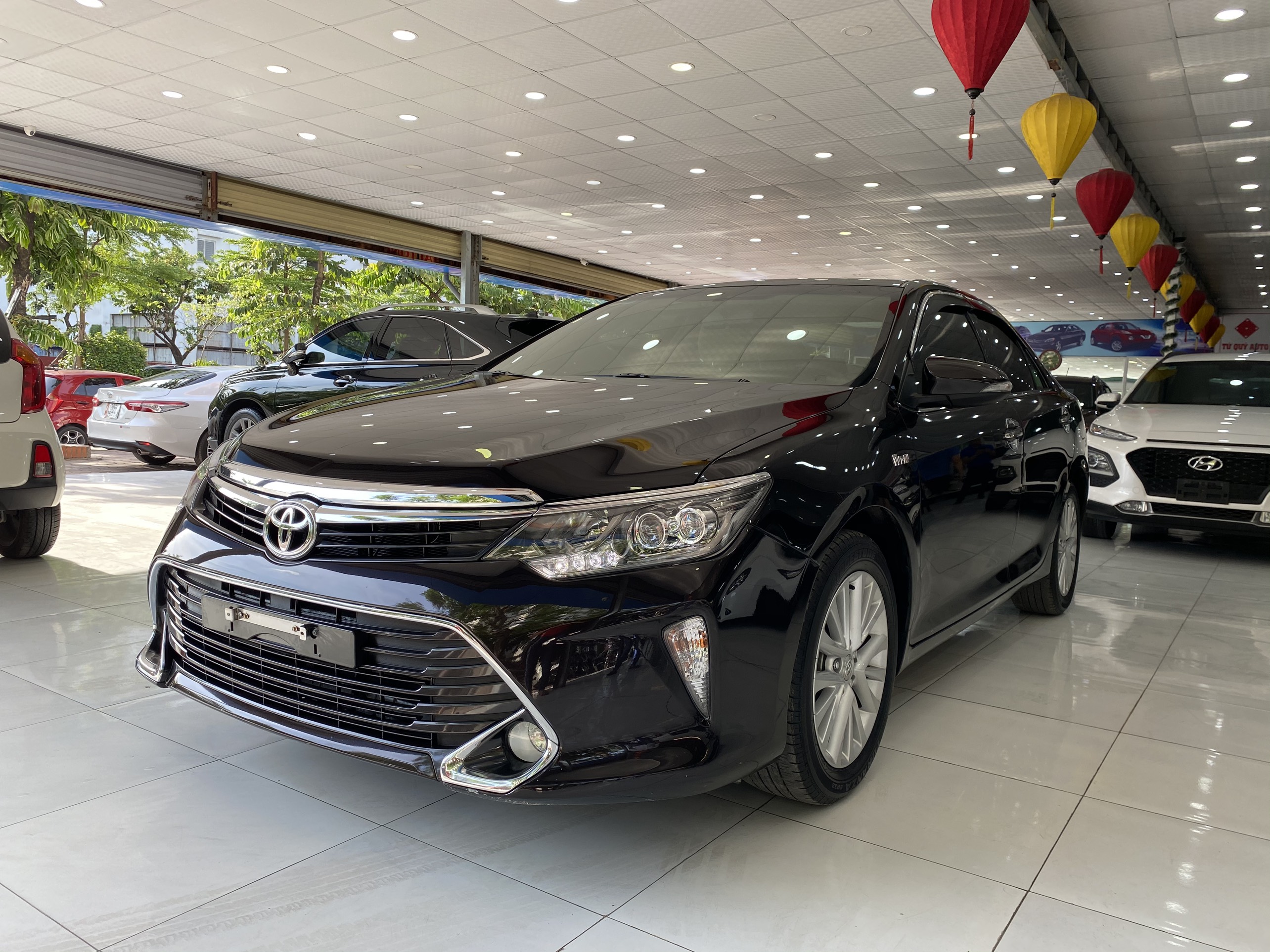 Toyota Camry 2.0E 2019 - 3