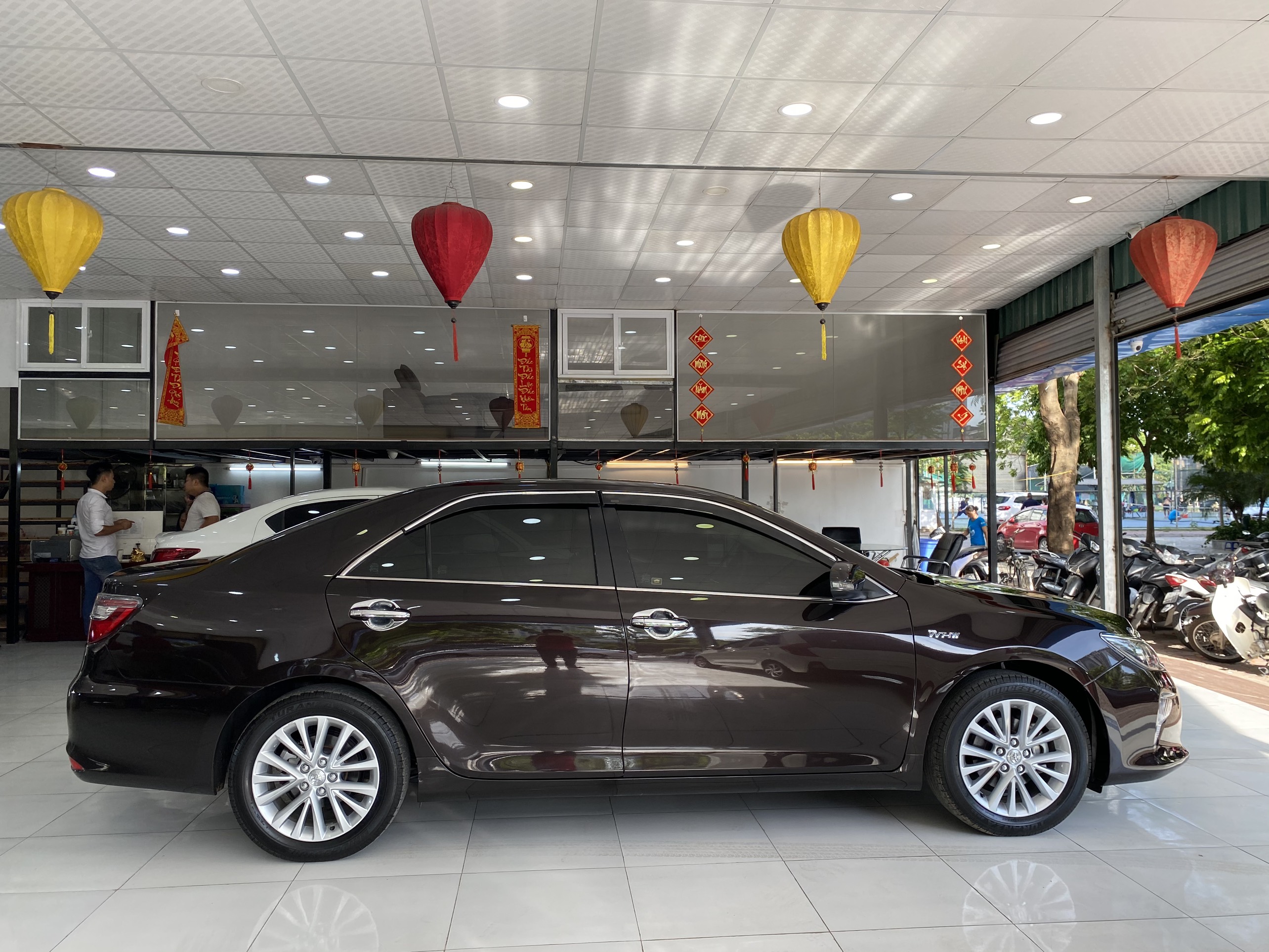 Toyota Camry 2.0E 2019 - 5