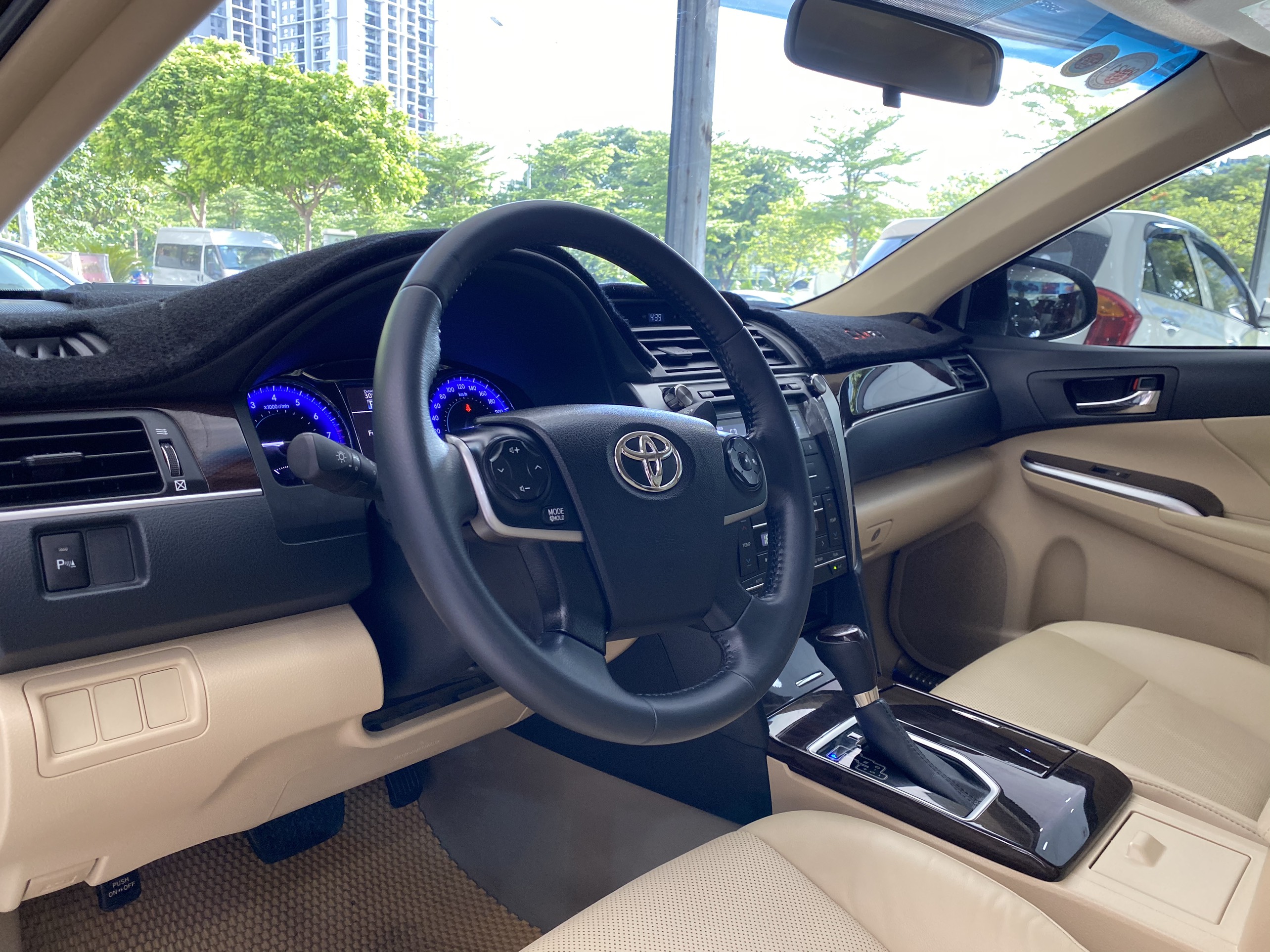 Toyota Camry 2.0E 2019 - 7