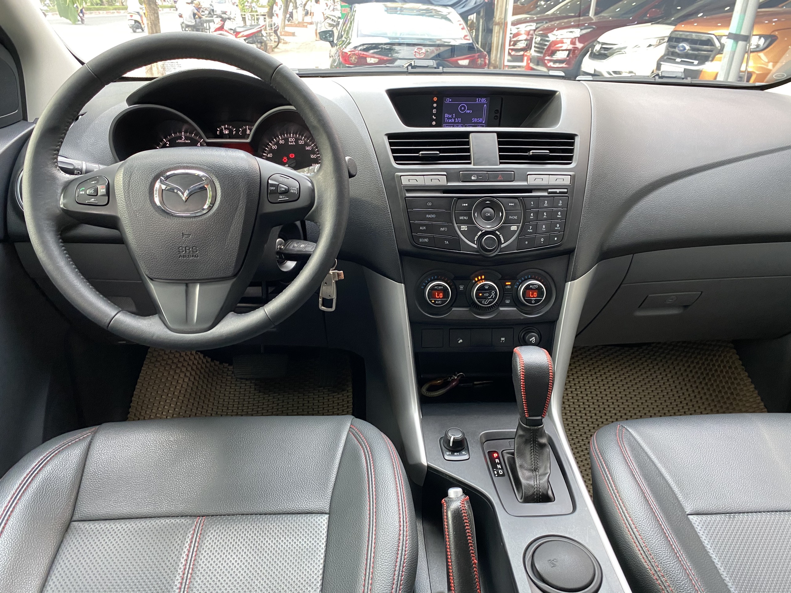 Mazda BT50 3.2AT 2015 - 6