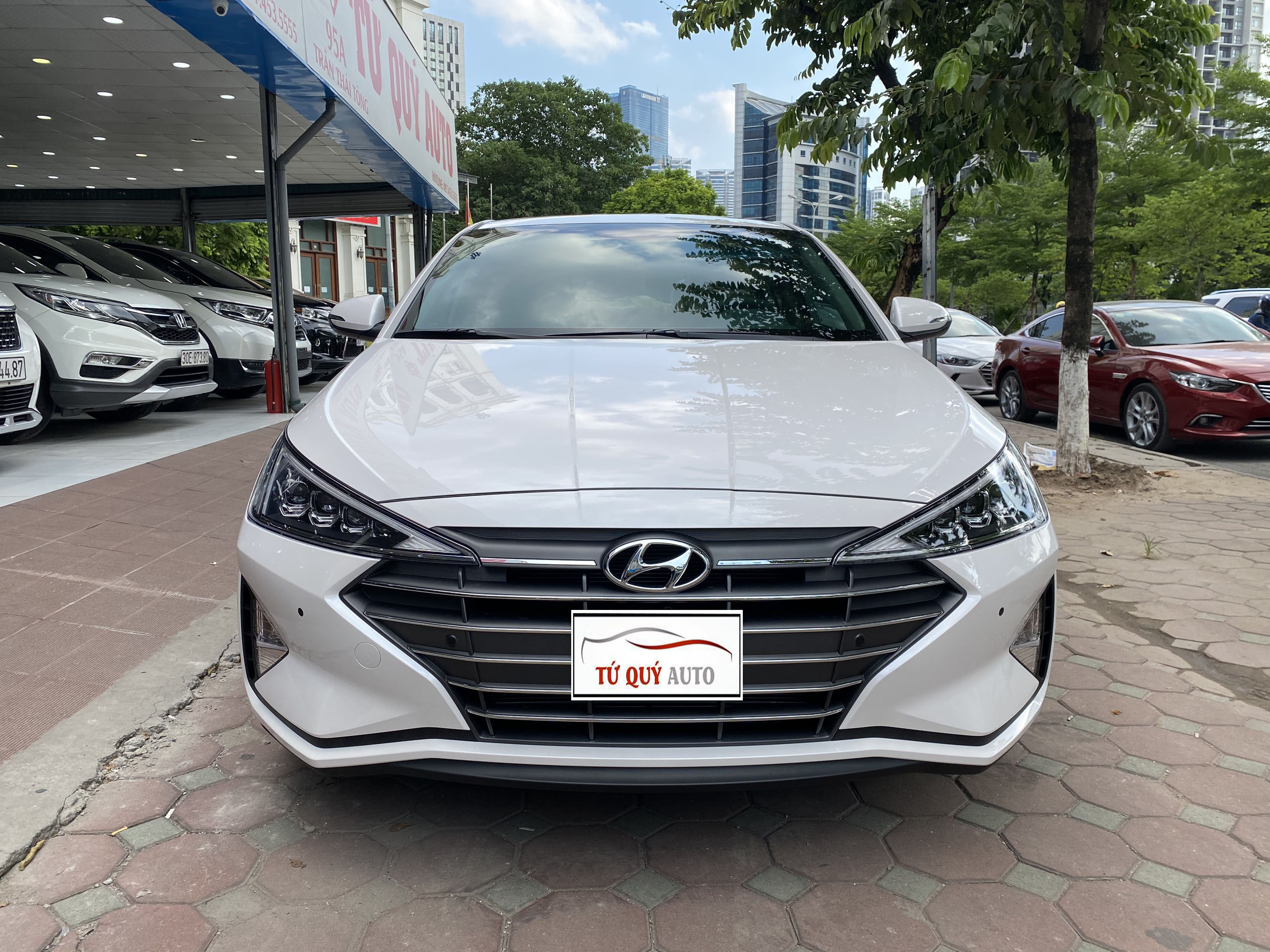 Xe Hyundai Elantra 2.0AT 2020 - Trắng