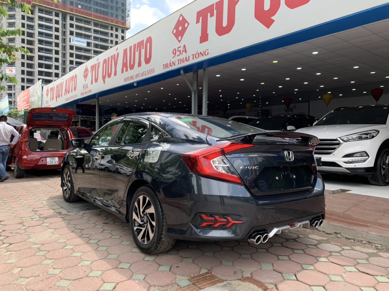 Honda Civic 1.8E 2018 - 4