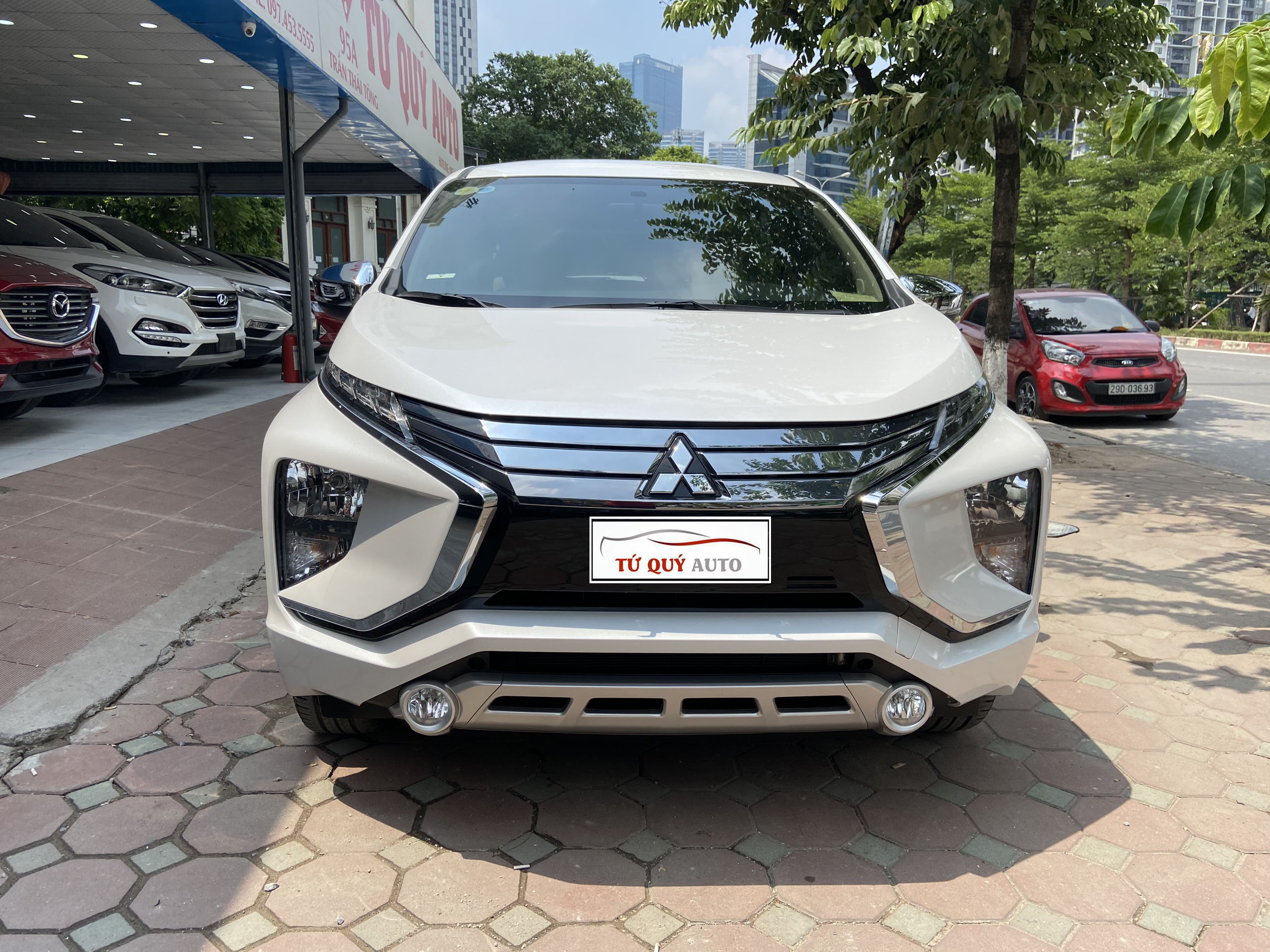 Xe Mitsubishi Xpander 1.5AT 2019 - Trắng