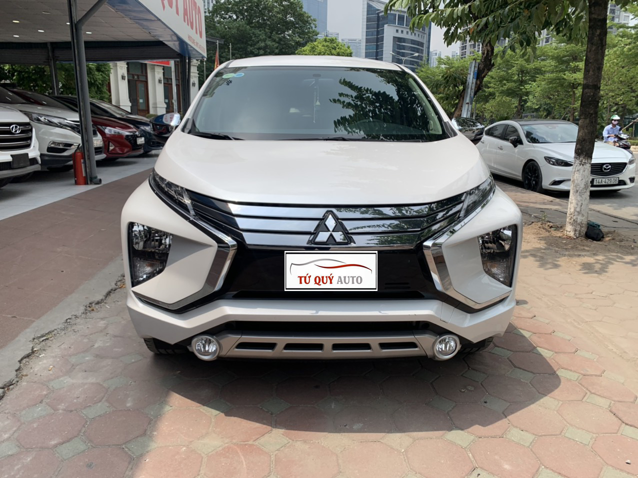 Xe Mitsubishi Xpander 1.5AT 2019 - Trắng