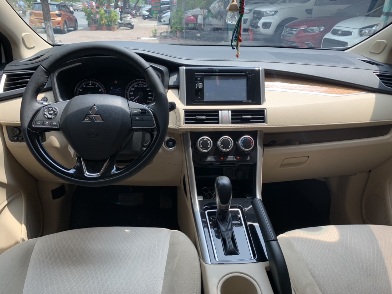 Mitsubishi Xpander AT 2019 - 6