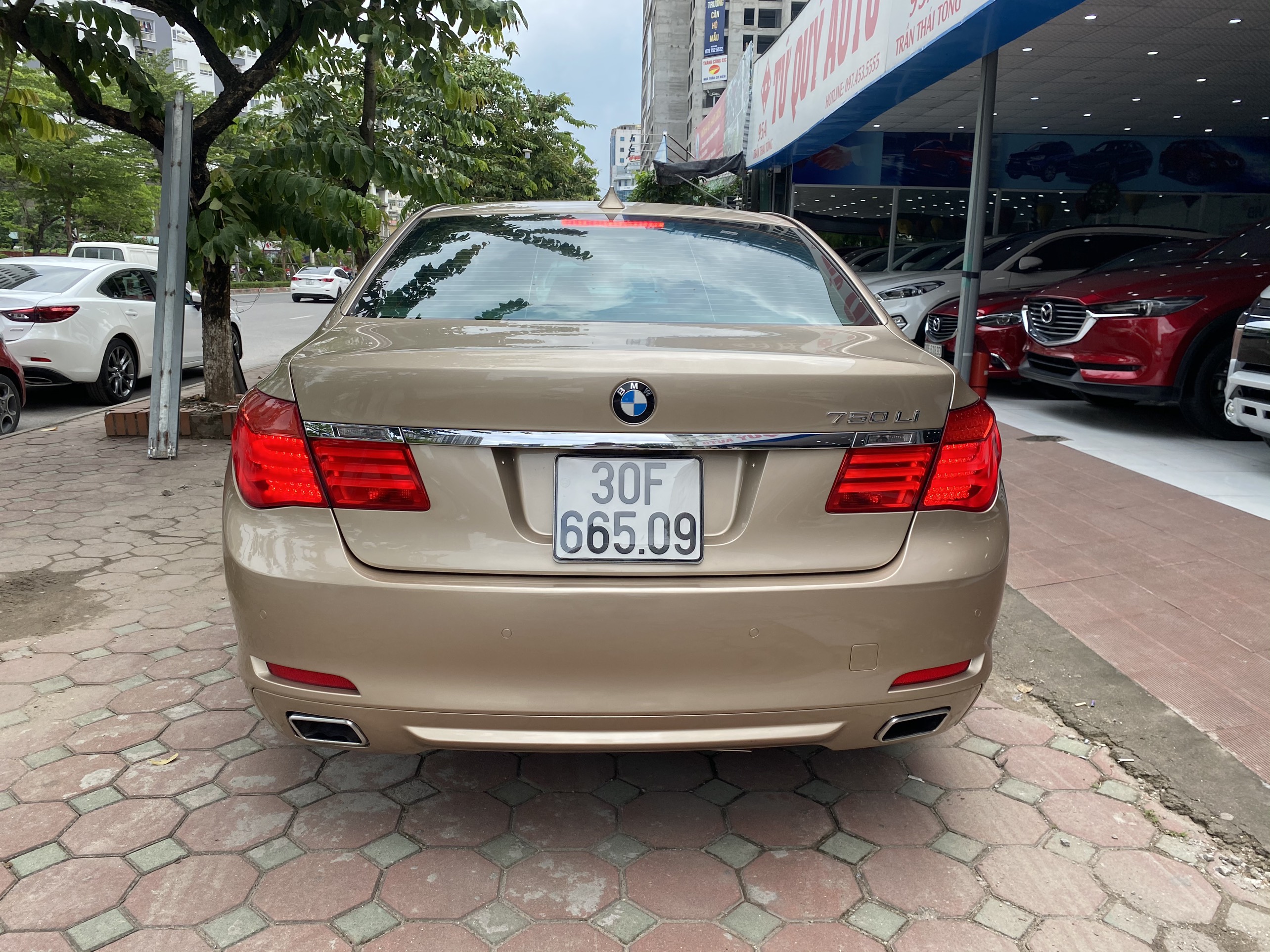 BMW 730Li 2010 - 2