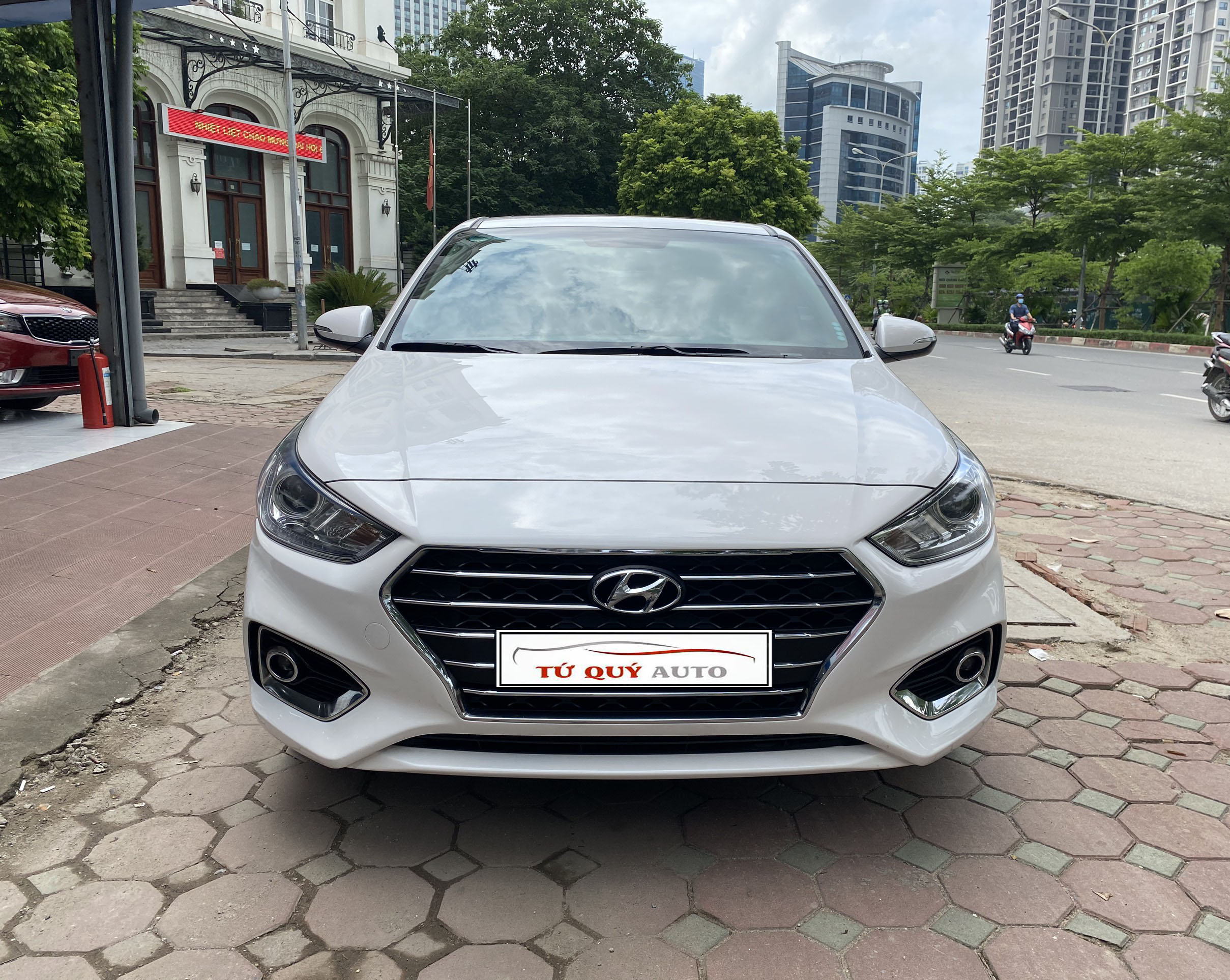 Xe Hyundai Accent 1.4ATH 2019 - Trắng