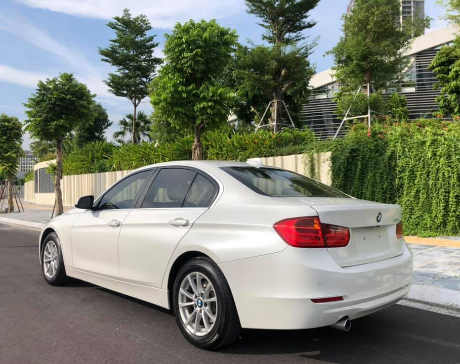 BMW 320i 2014 - 4