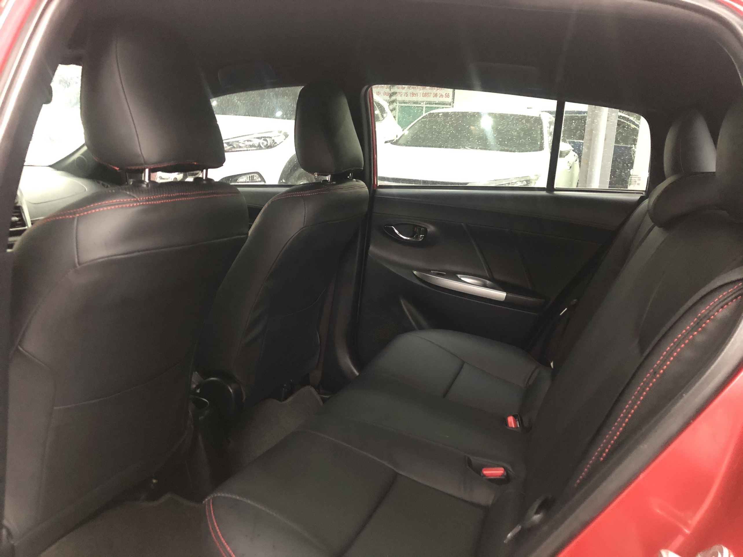 Toyota Yaris 1.3G 2014 - 10