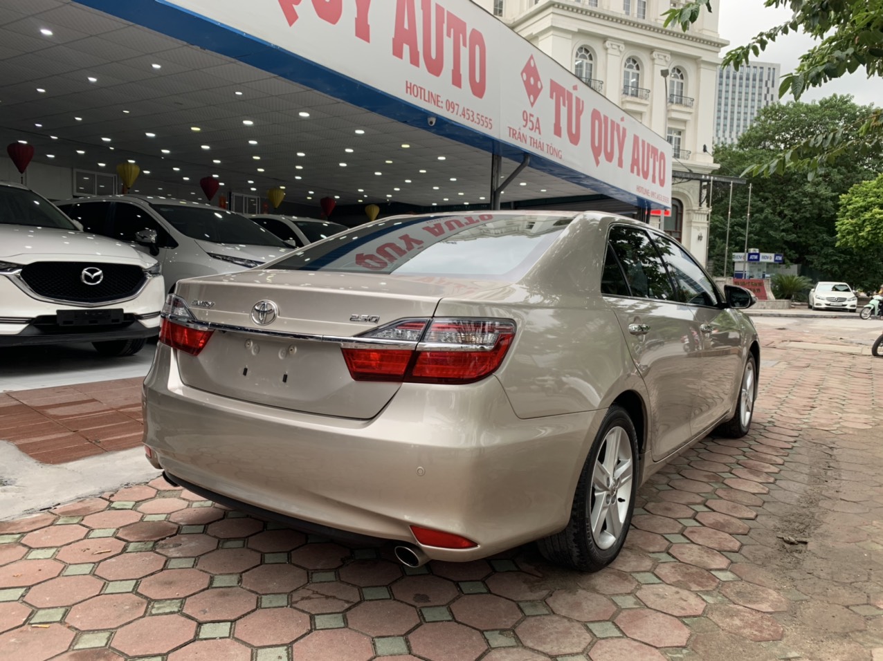 Toyota Camry 2.5Q 2016 - 4