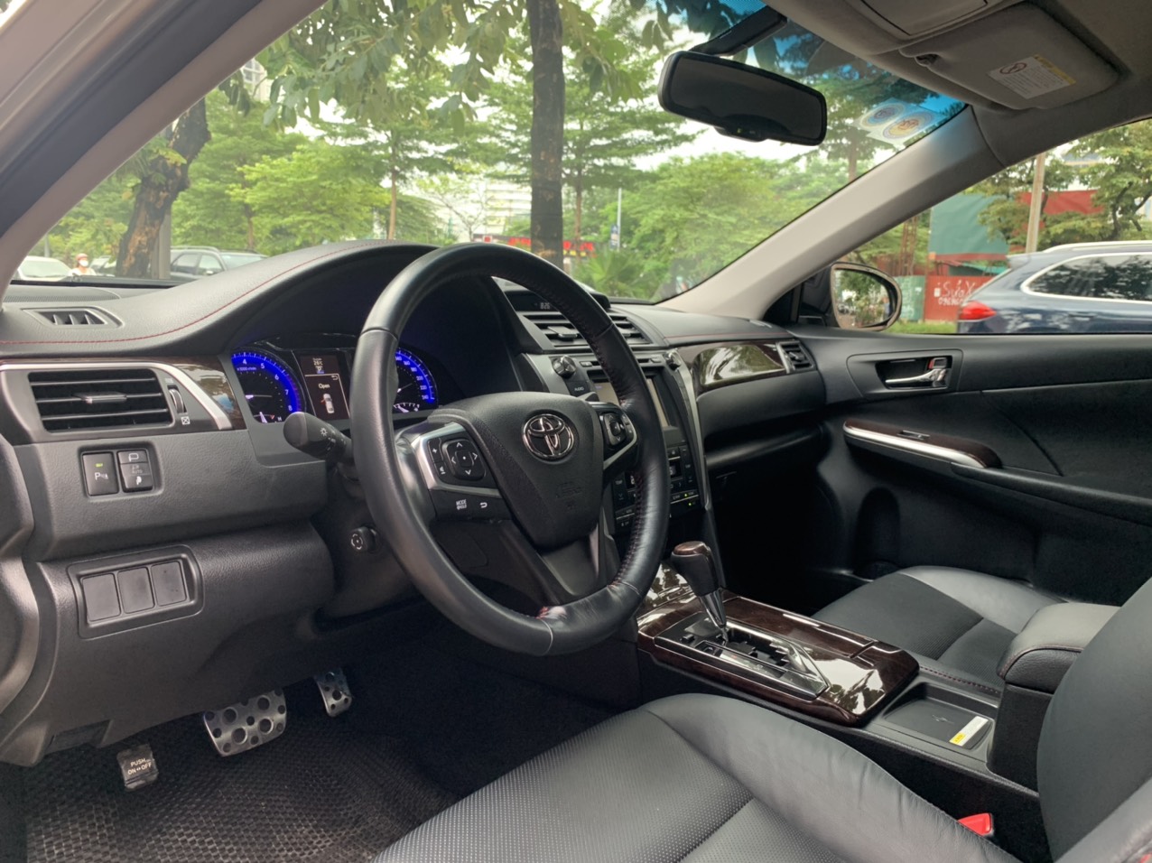 Toyota Camry 2.5Q 2016 - 7