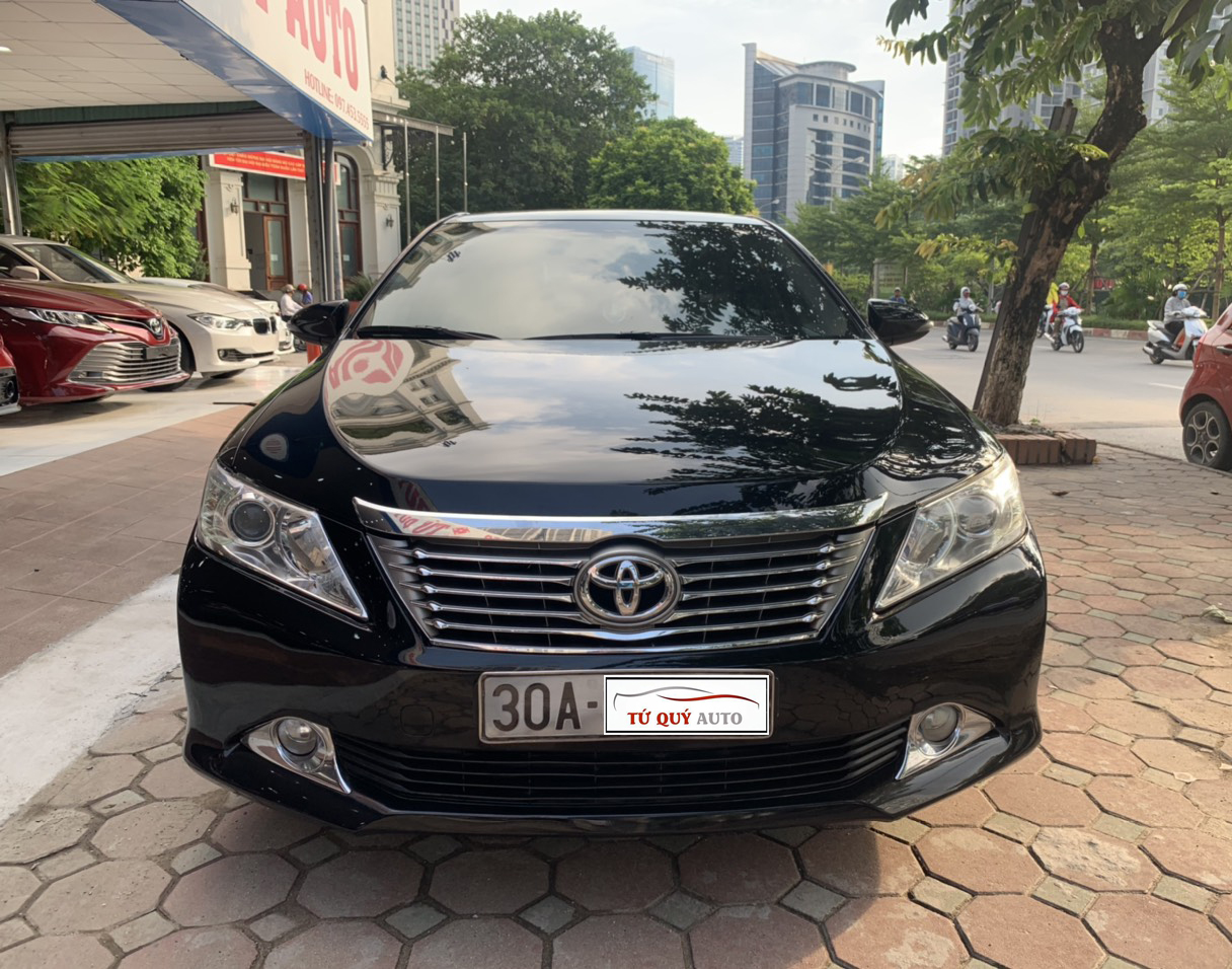 Xe Toyota Camry 2.0E 2013 ĐK 2014 - Đen