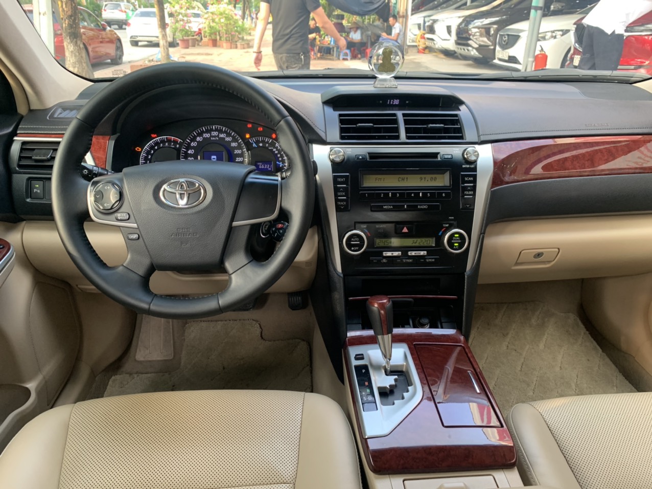 Toyota Camry 2.0E 2013 - 7