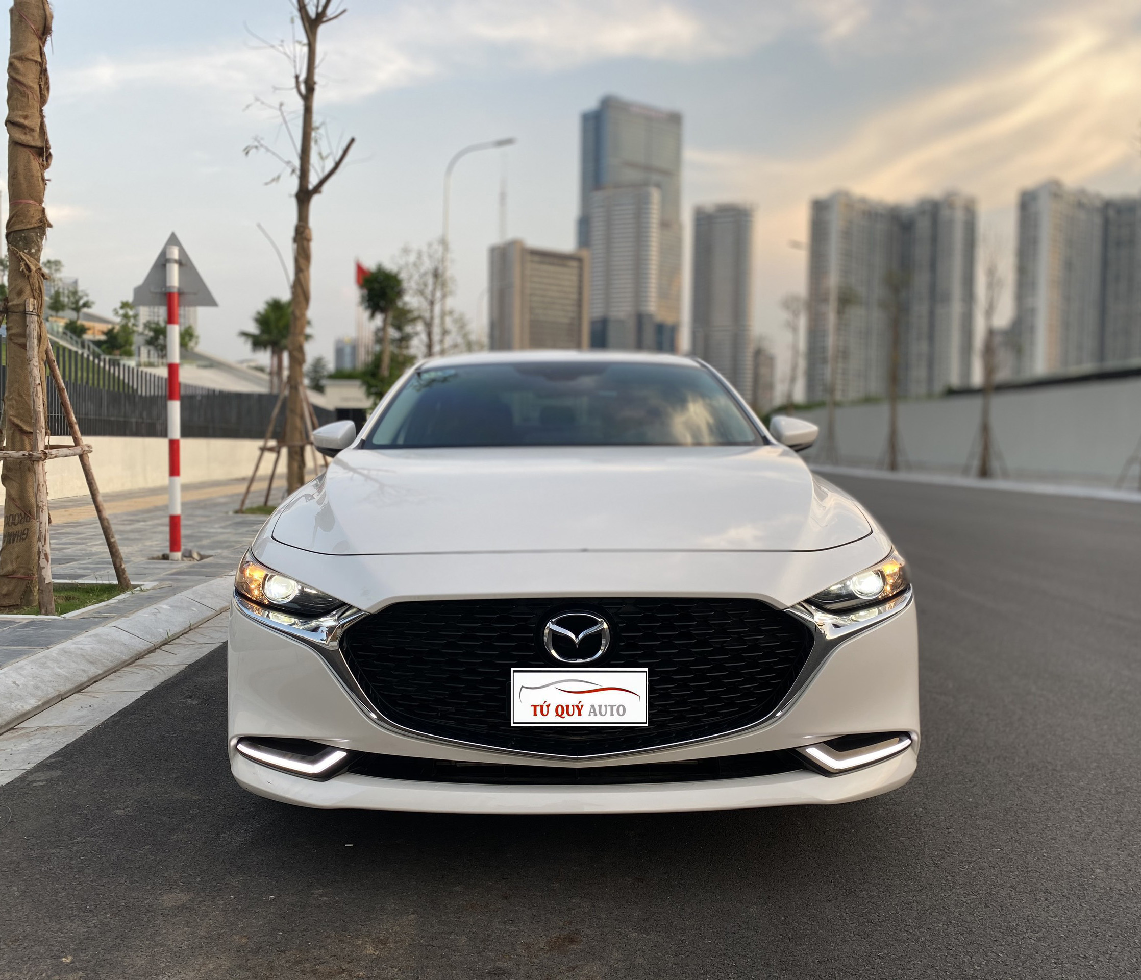 Xe Mazda 3 Sedan 1.5 Luxury 2020 - Trắng