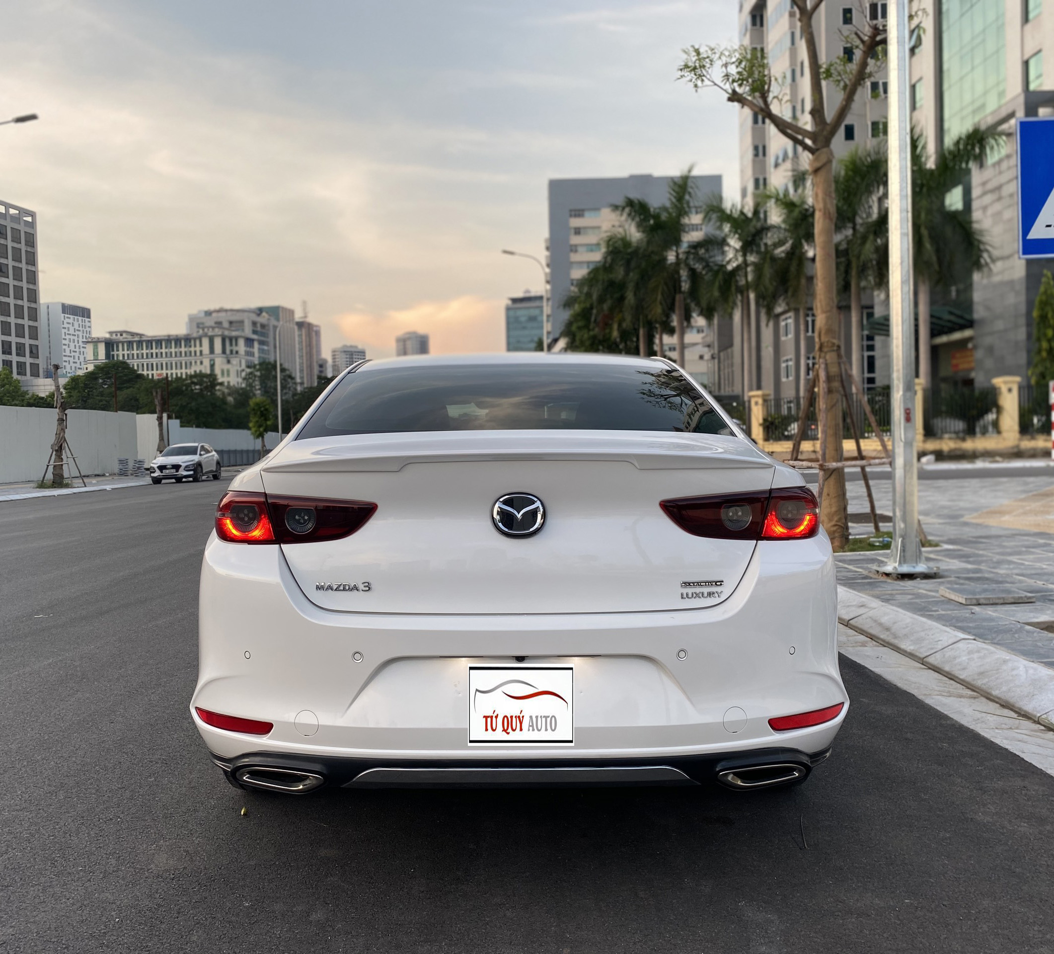 Mazda 3 Luxury 2020 - 2