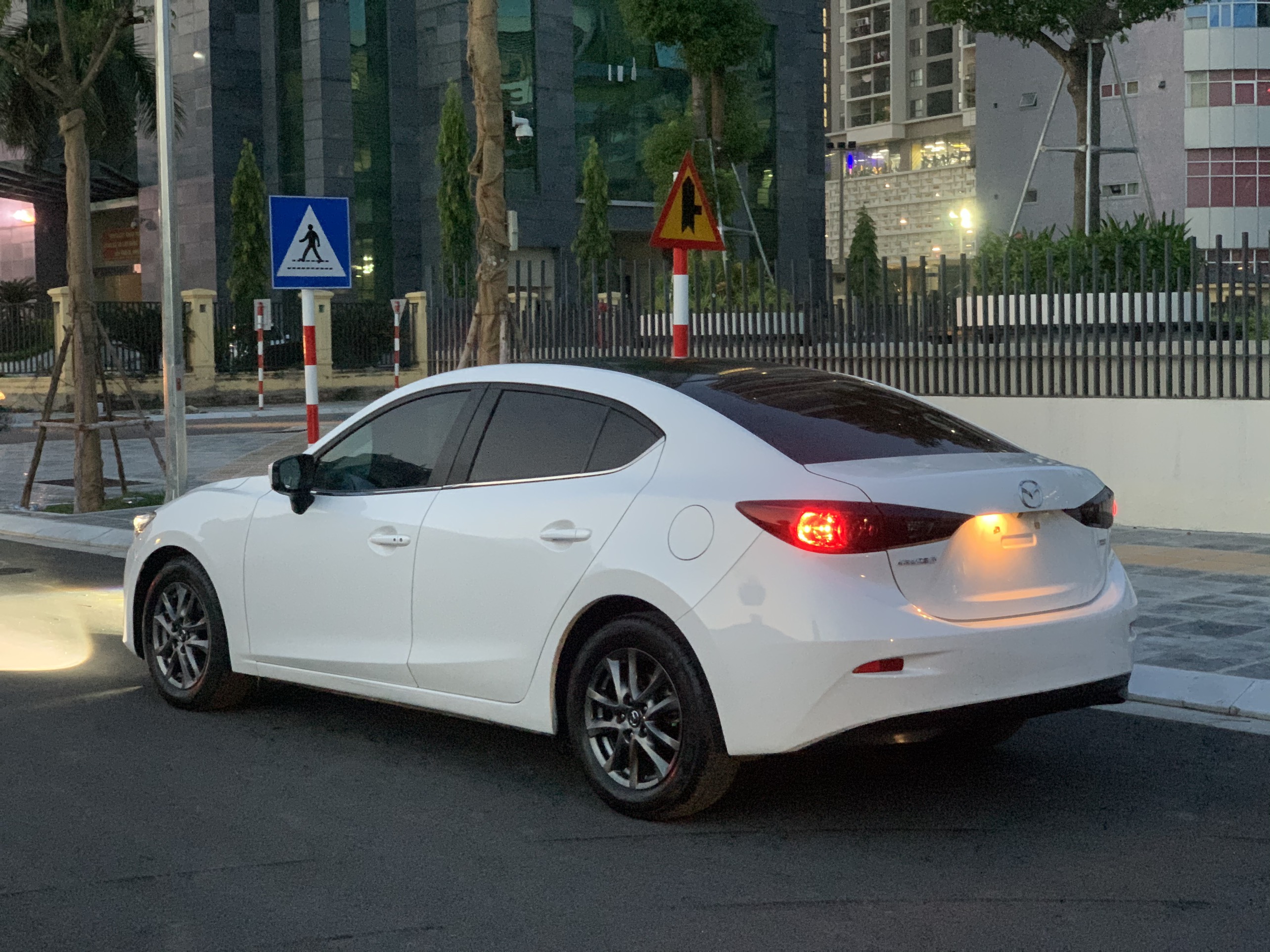 Mazda 3 Sedan 2015 - 4