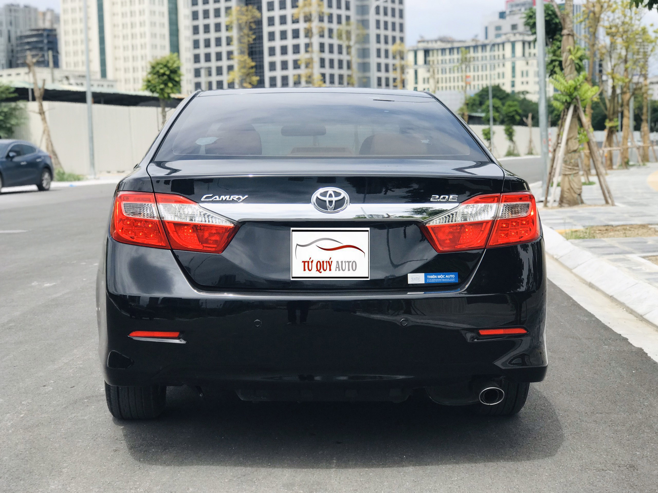 Toyota Camry 2.0E 2014 - 2