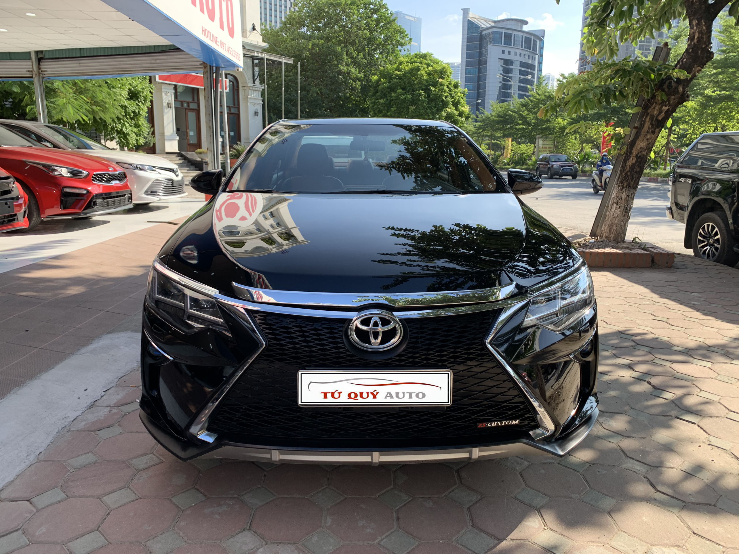 Xe Toyota Camry 2.0E 2014 - Nhập Đài Loan