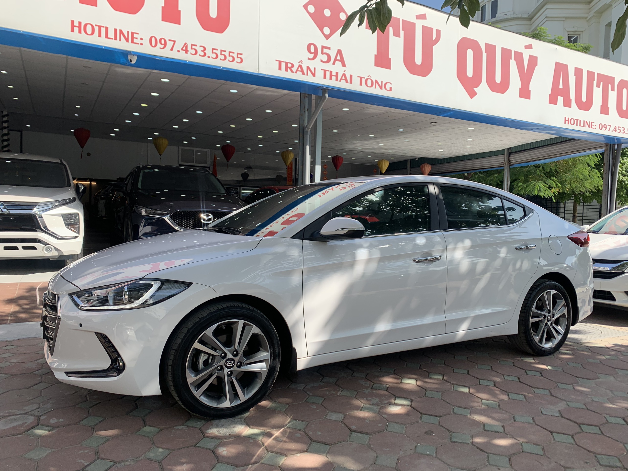 Hyundai Elantra 2.0AT 2016 - 5