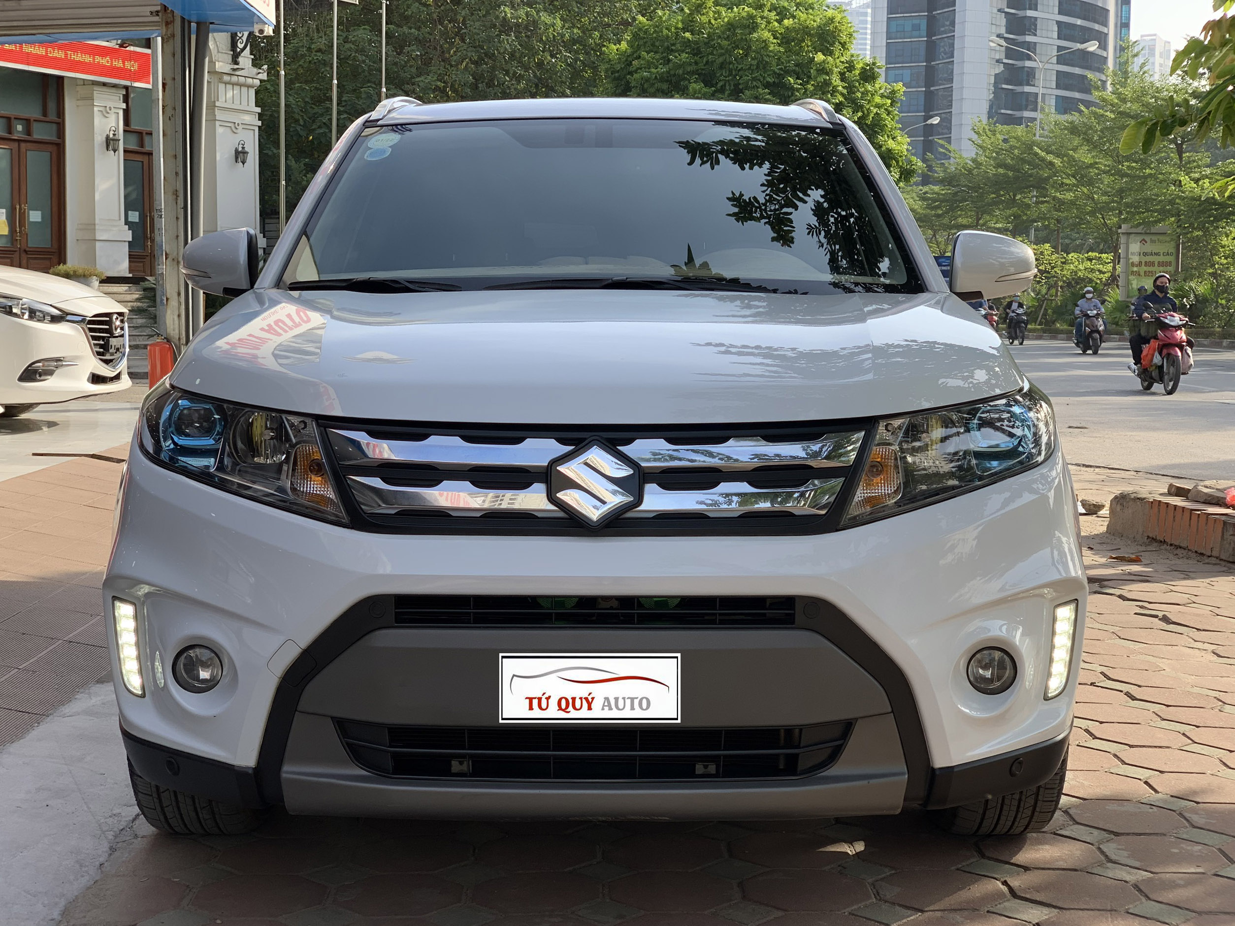 Xe Suzuki Vitara 1.6AT 2016 - Trắng