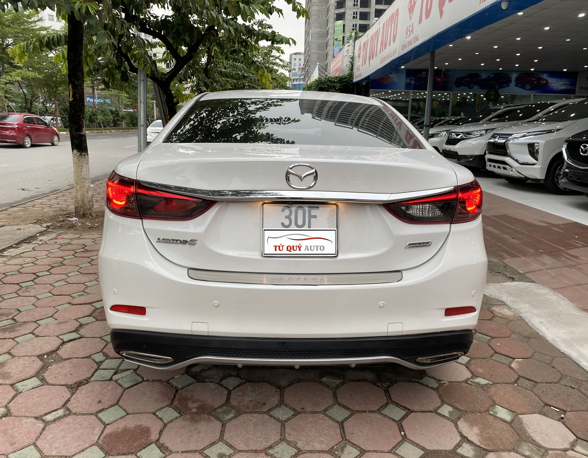 Mazda 6 Premium 2.0AT 2019 - 2