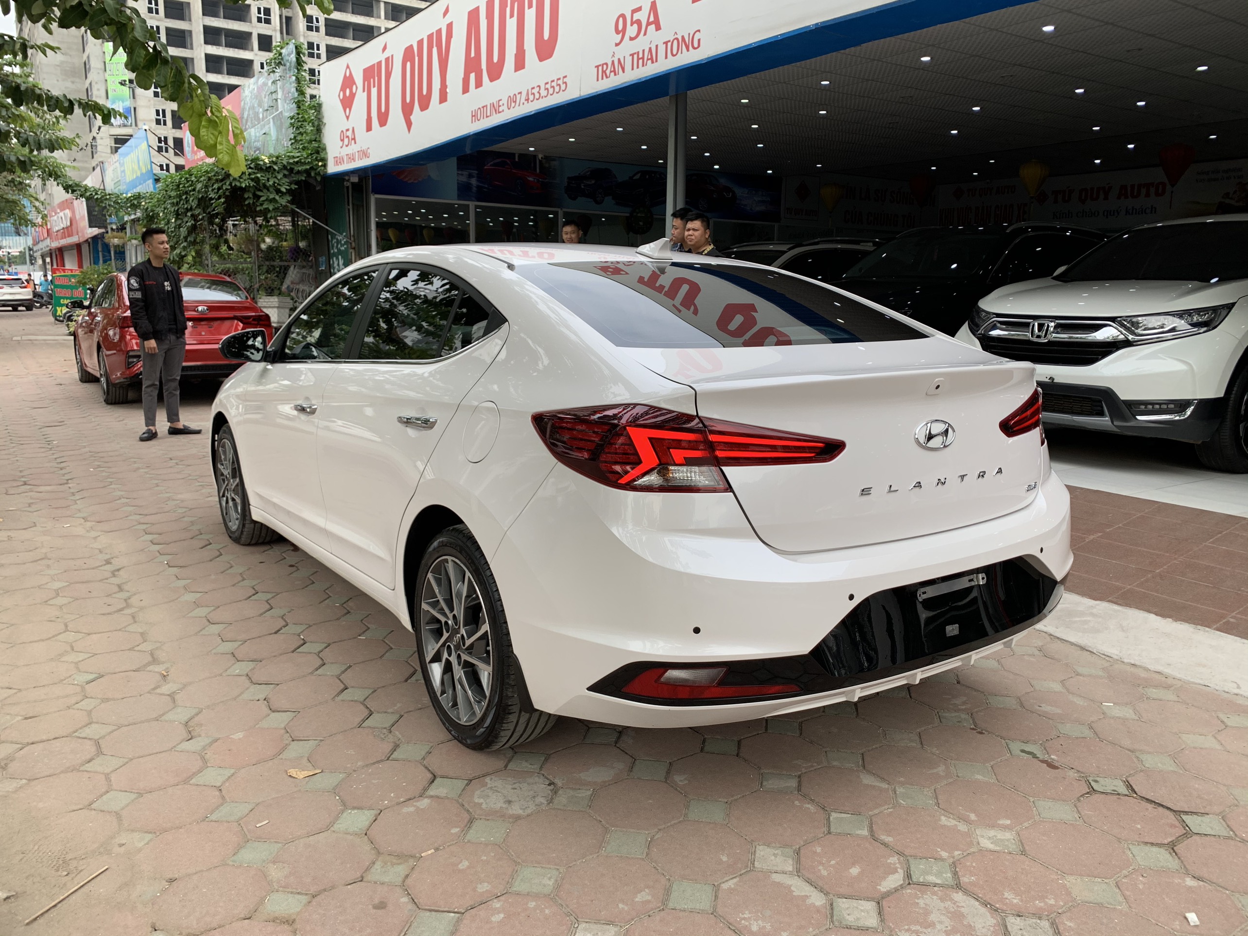 Hyundai Elantra 2.0AT 2020 - 4