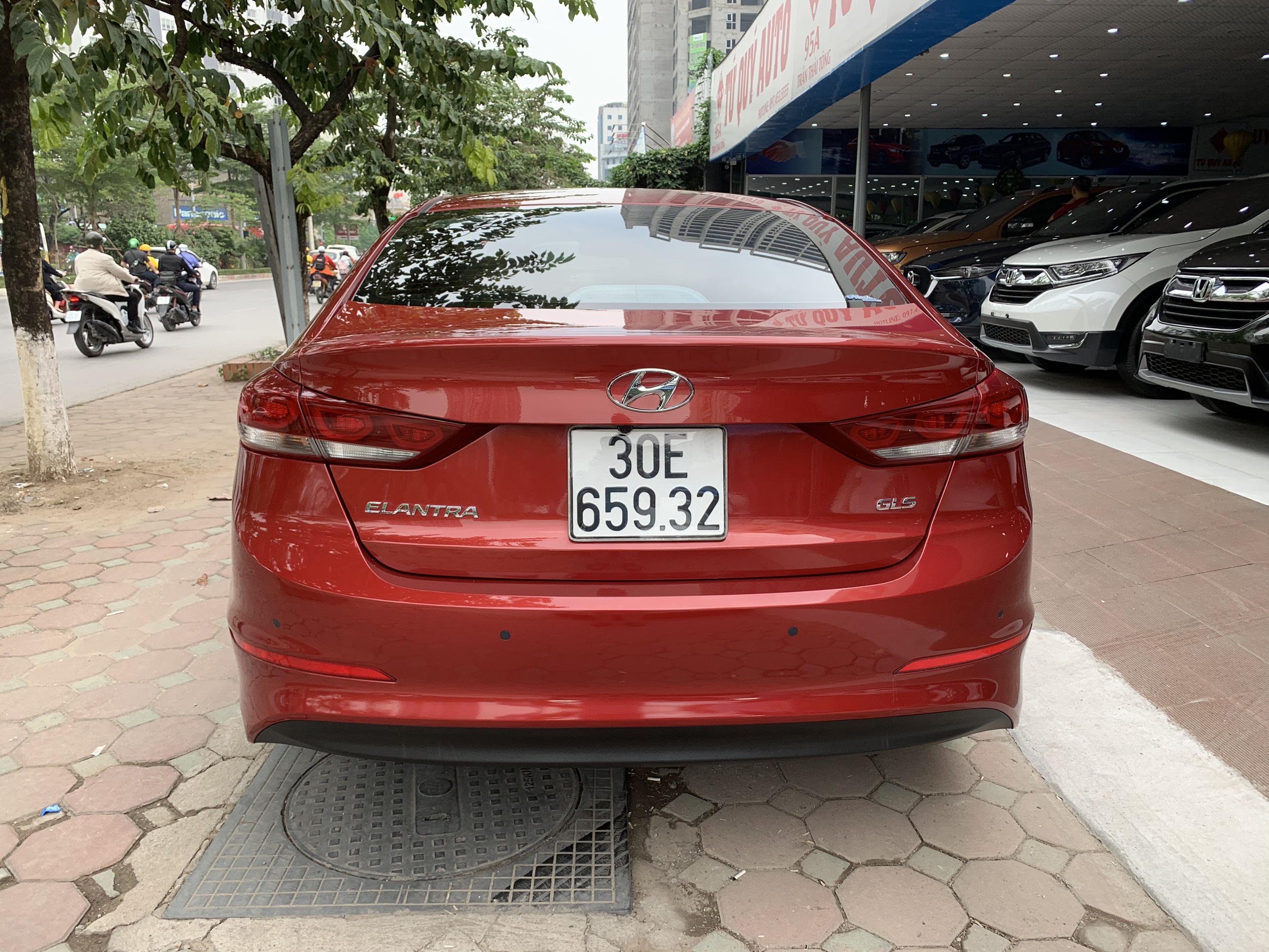 Hyundai Elantra 1.6AT 2016 - 2