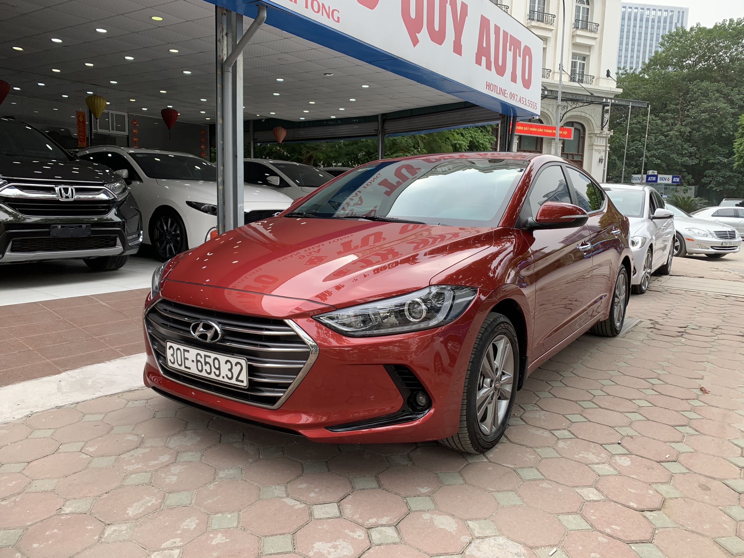 Hyundai Elantra 1.6AT 2016 - 3