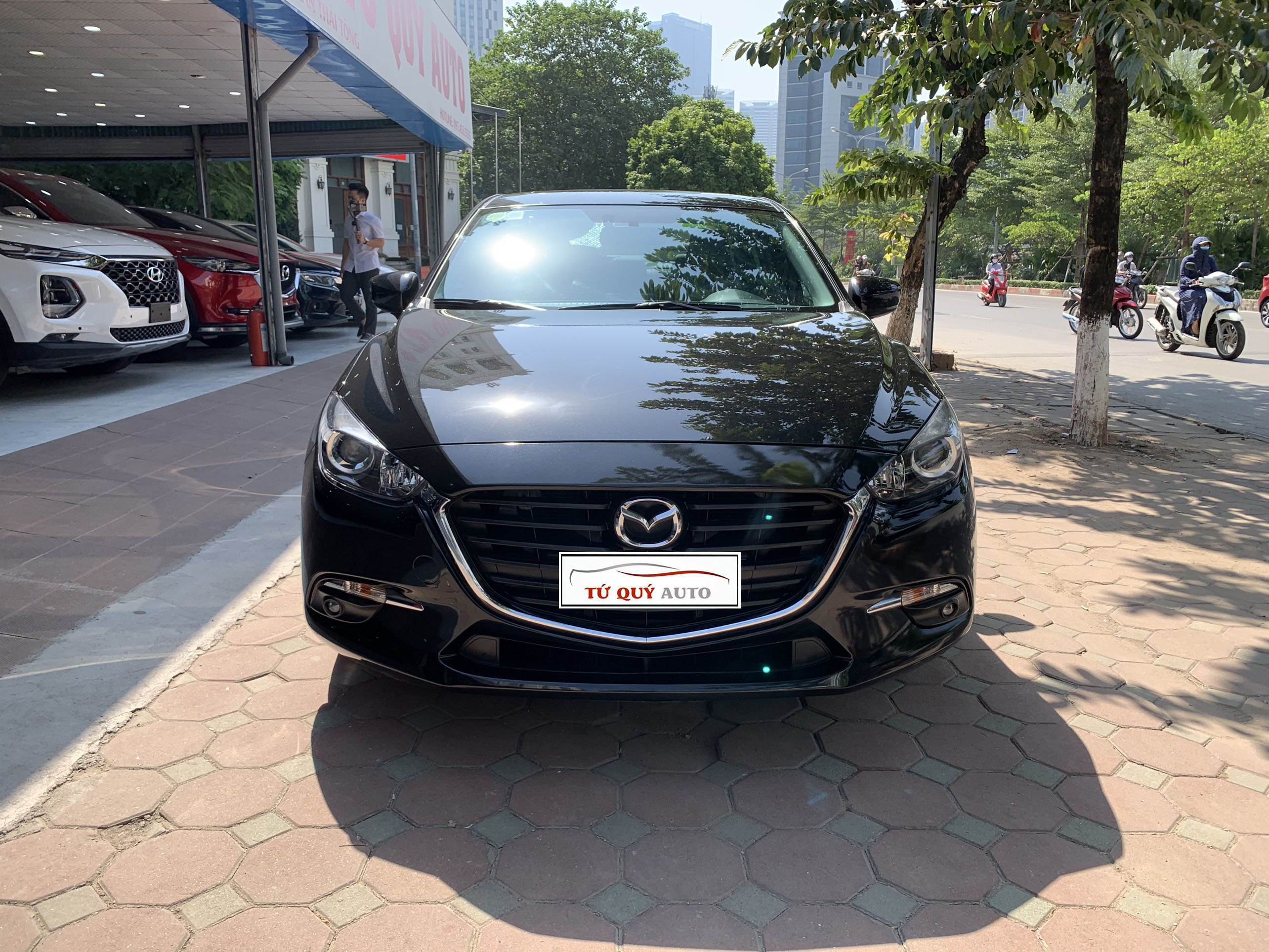 Xe Mazda 3 1.5AT 2017 - Đen /Facelift