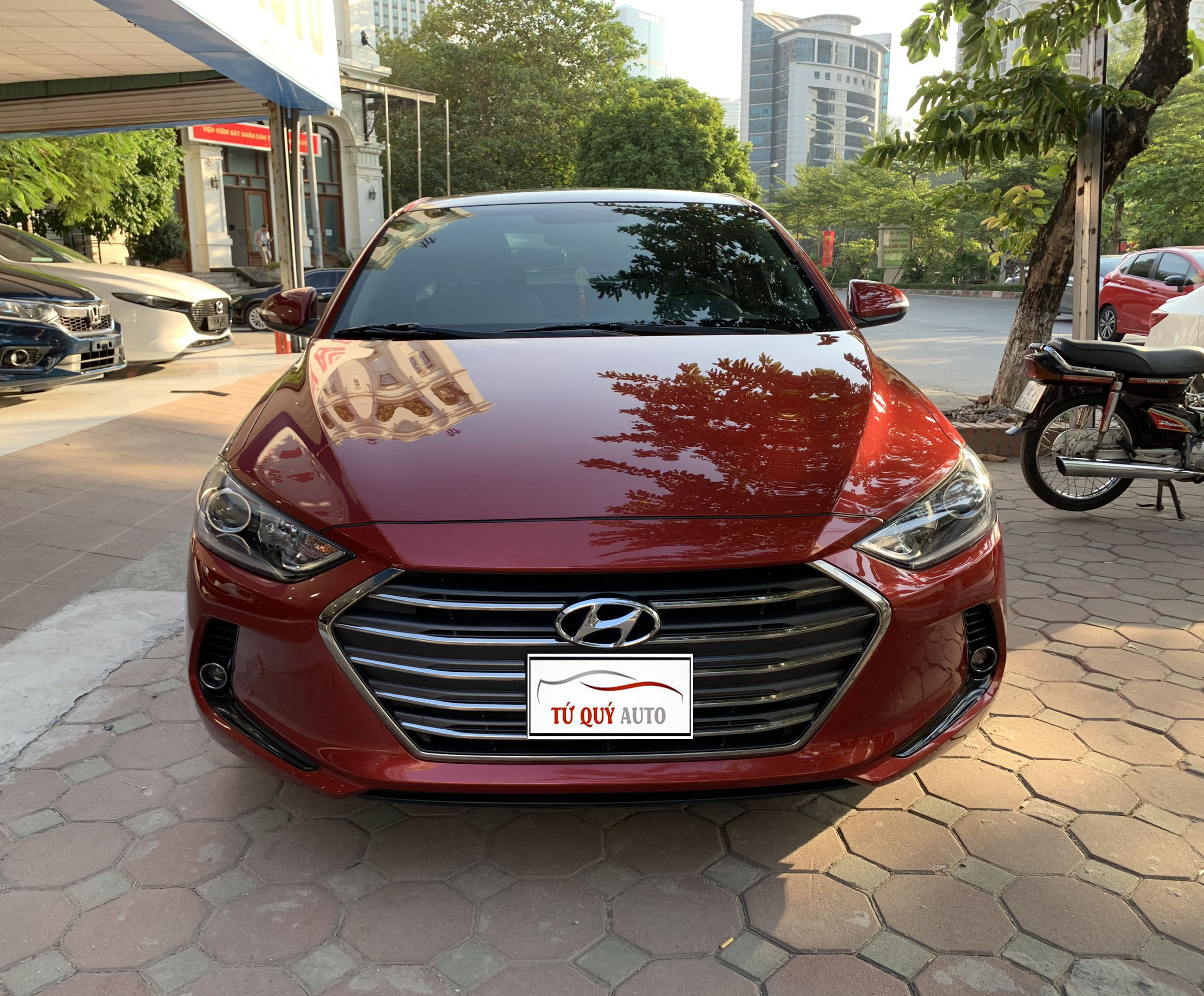 Xe Hyundai Elantra 1.6AT 2018 - Đỏ