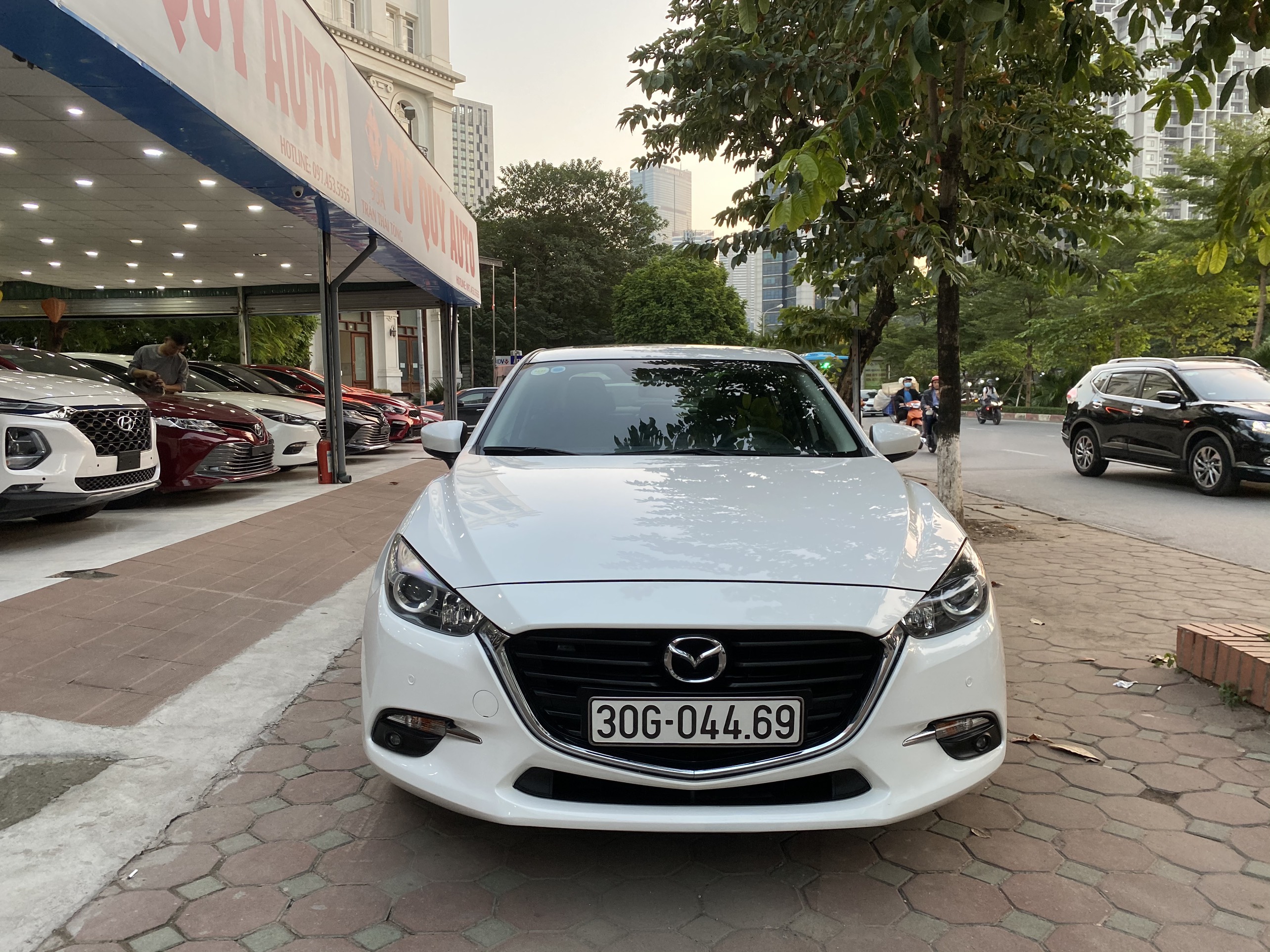 Xe Mazda 3 Sedan 1.5AT 2018 - Trắng