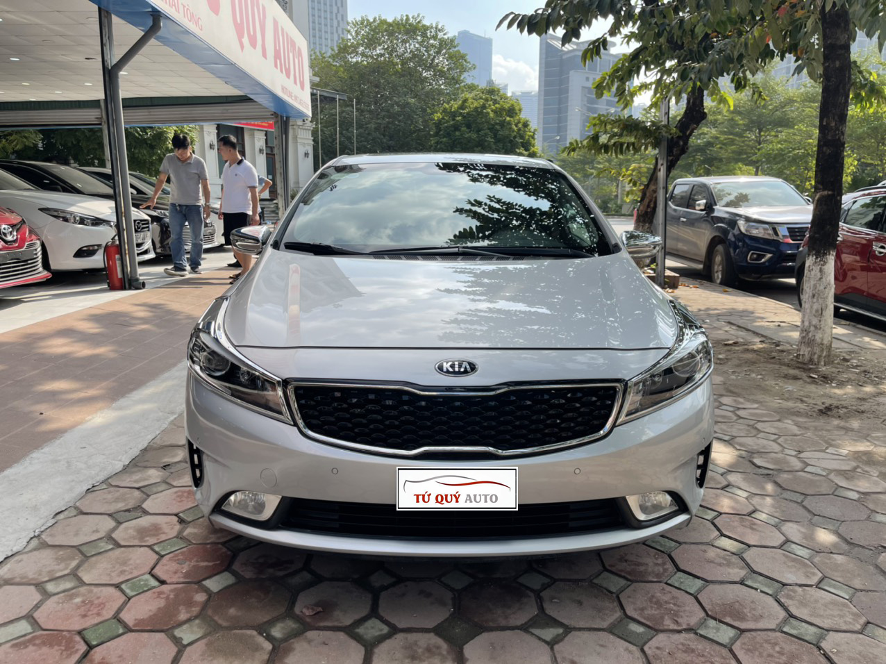 Xe Kia Cerato 1.6AT 2018 - Bạc