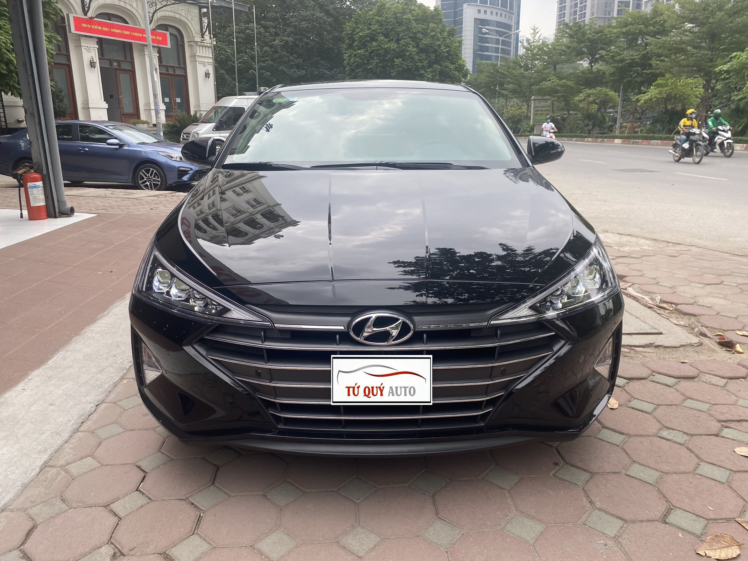 Xe Hyundai Elantra 2.0AT 2019 Model 2020 - Đen