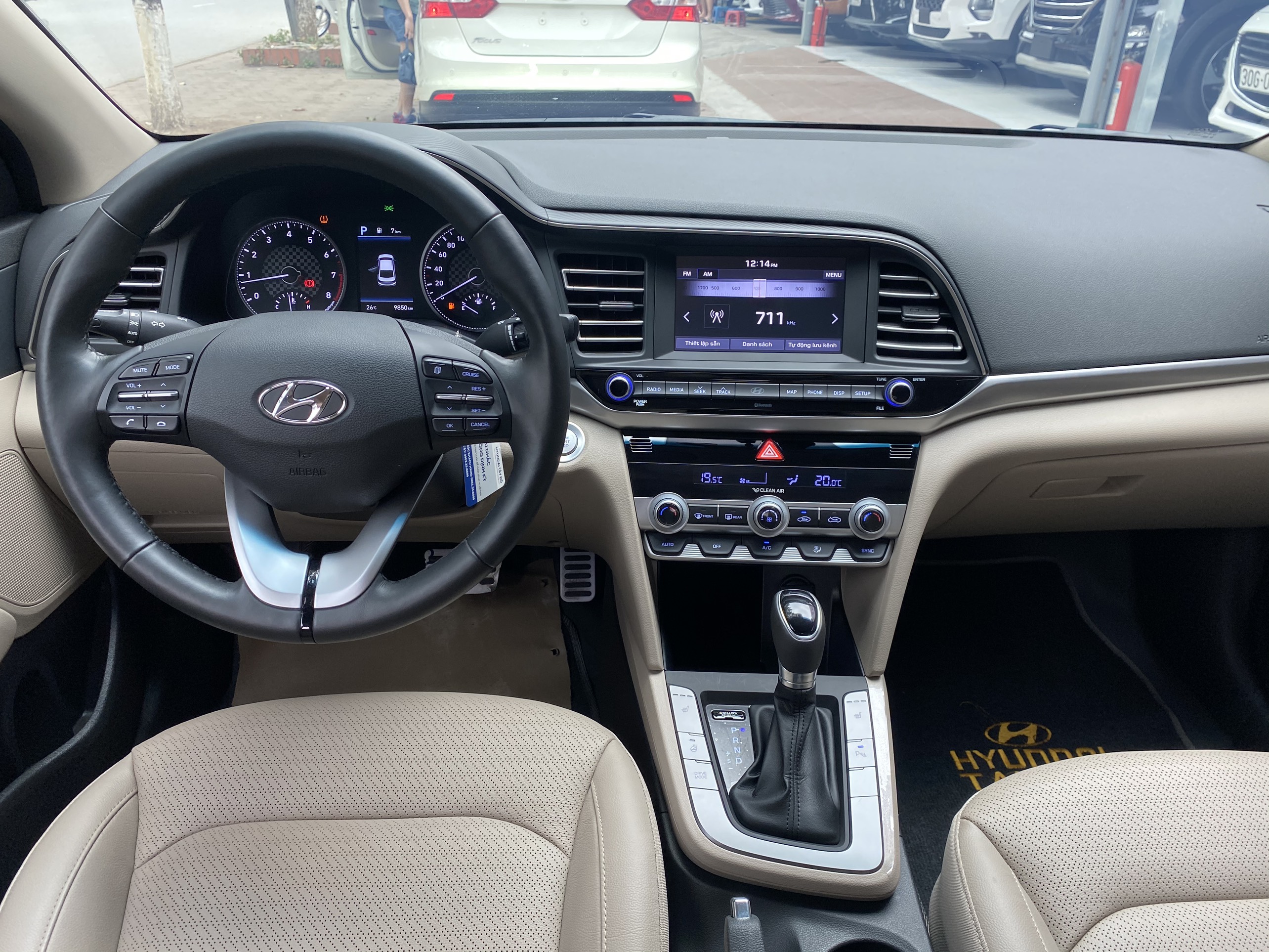 Hyundai Elantra 2.0AT 2019 - 6