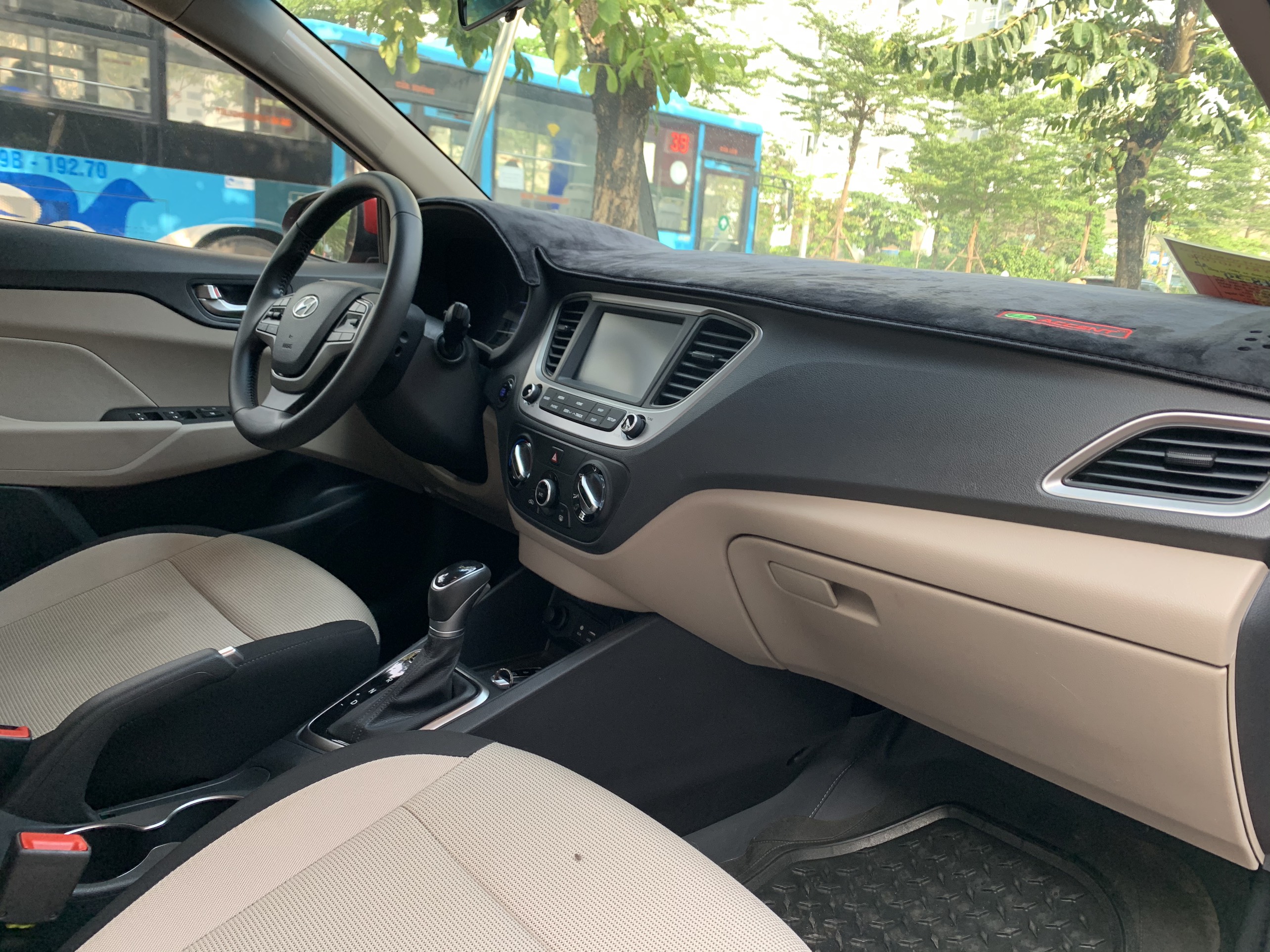 Hyundai Accent 1.4AT 2019 - 8