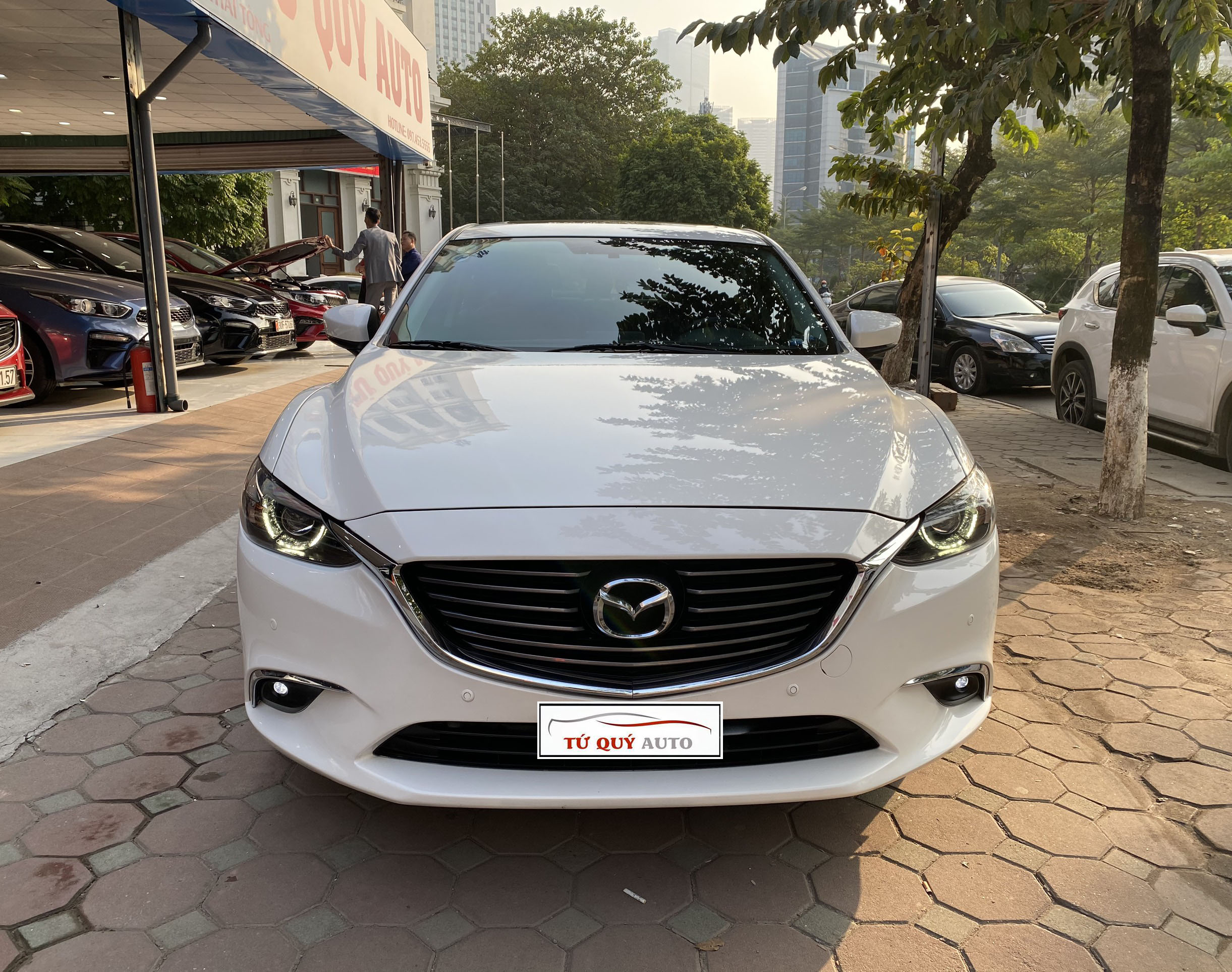 Xe Mazda 6 Luxury 2.0AT 2017 - Đỏ