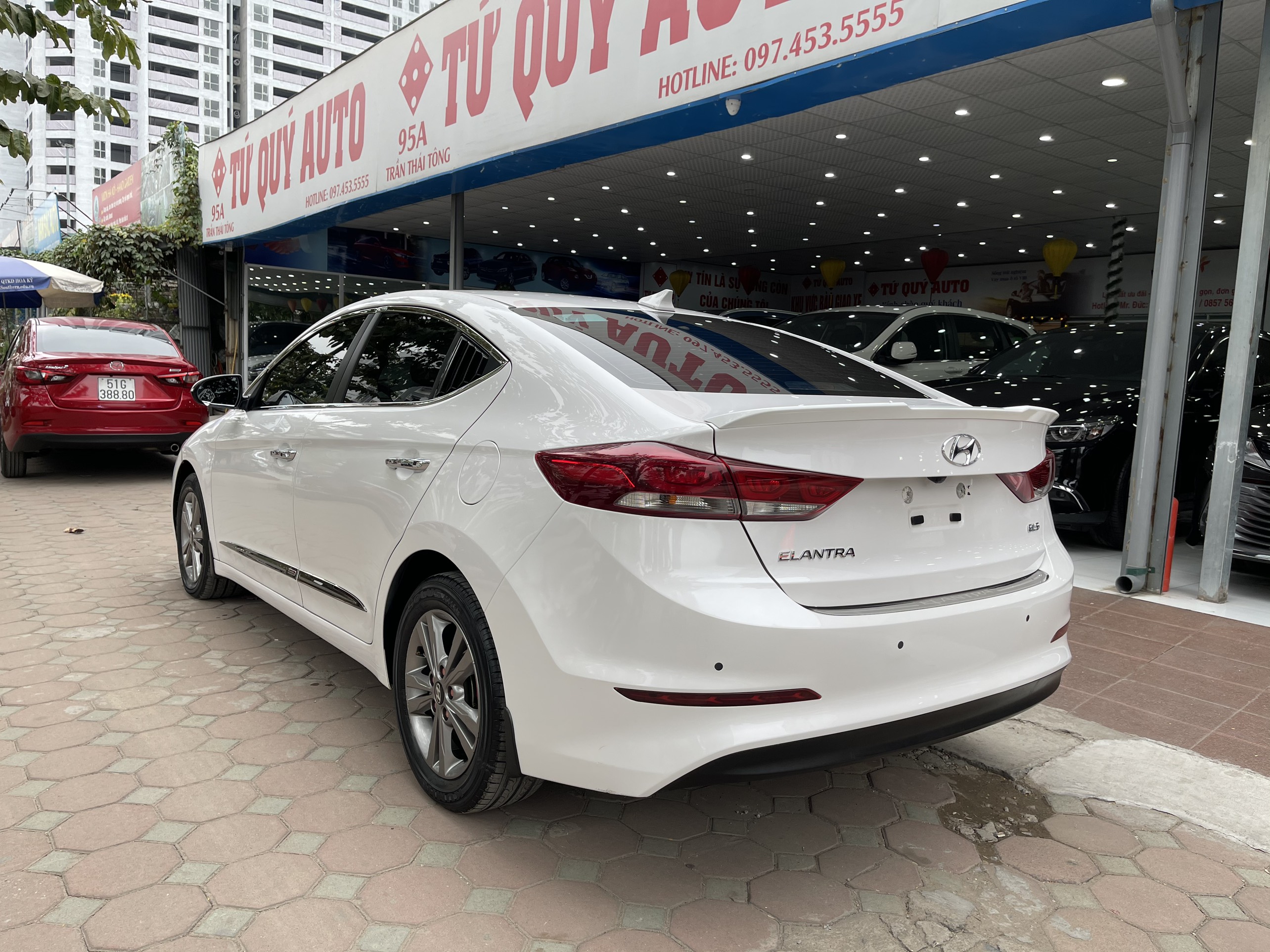 Hyundai Elantra 1.6AT 2018 - 4