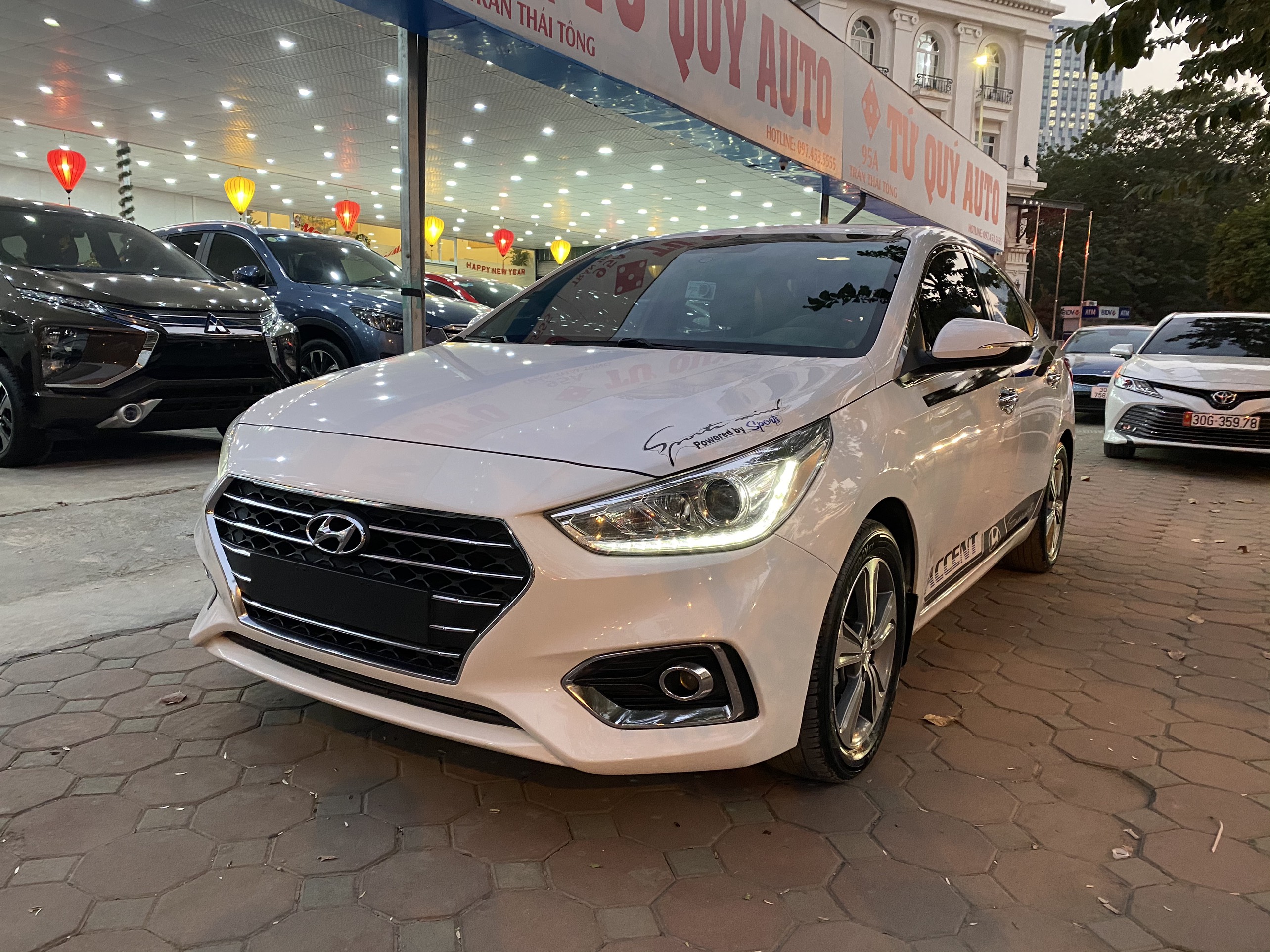 Hyundai Accent 1.4ATH 2019 - 3